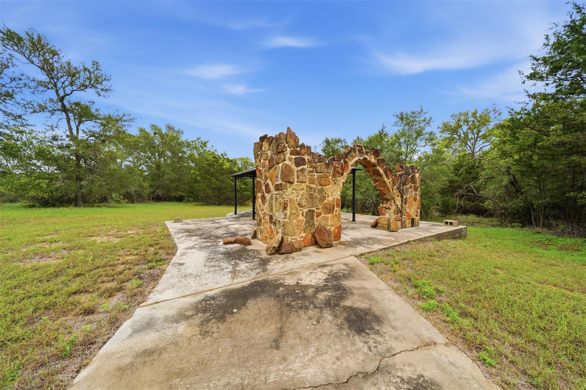 169 Ann Powell Rd, Smithville, TX 78957