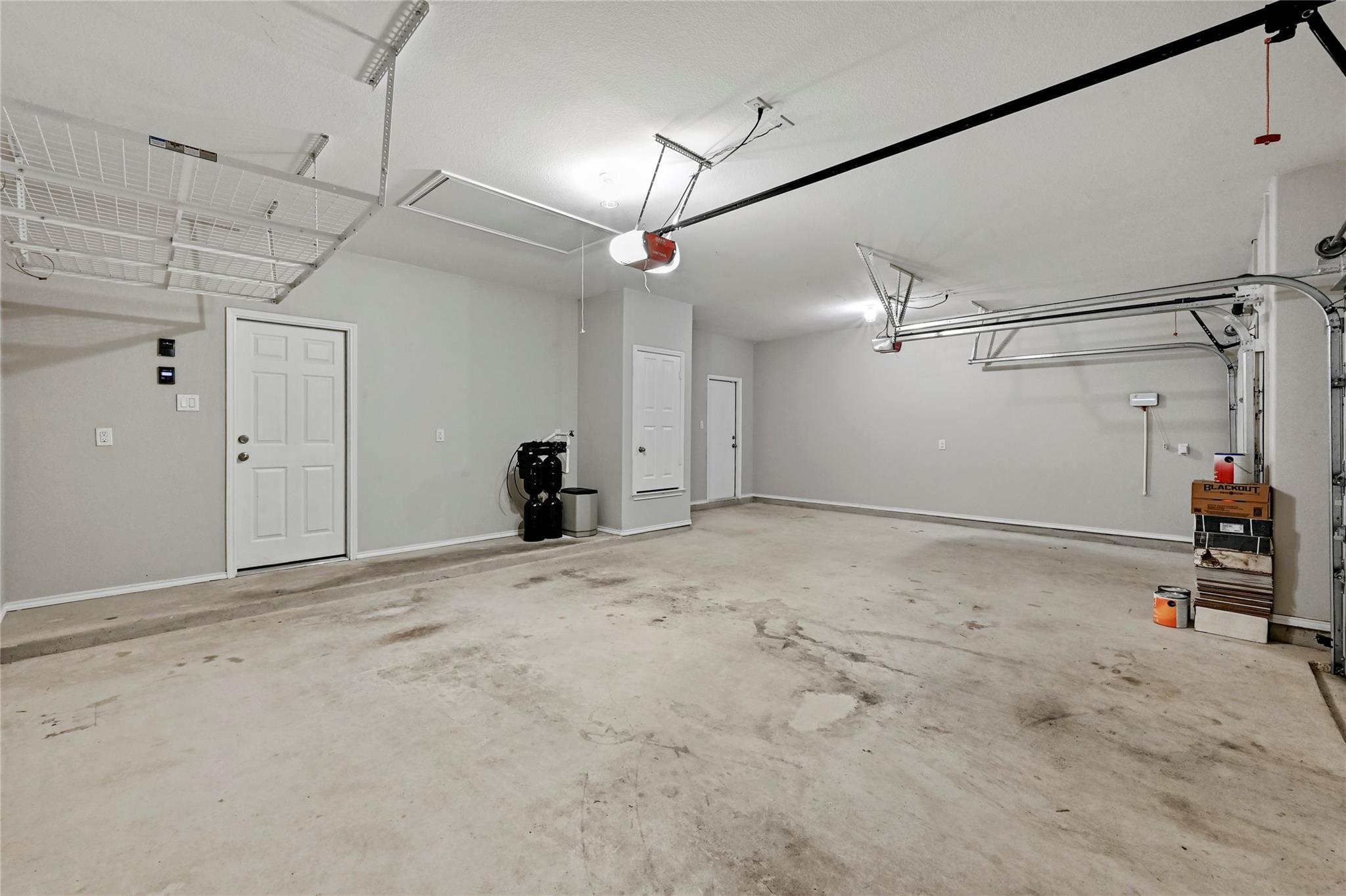 1724 Stinnett Dr, Leander, TX 78641