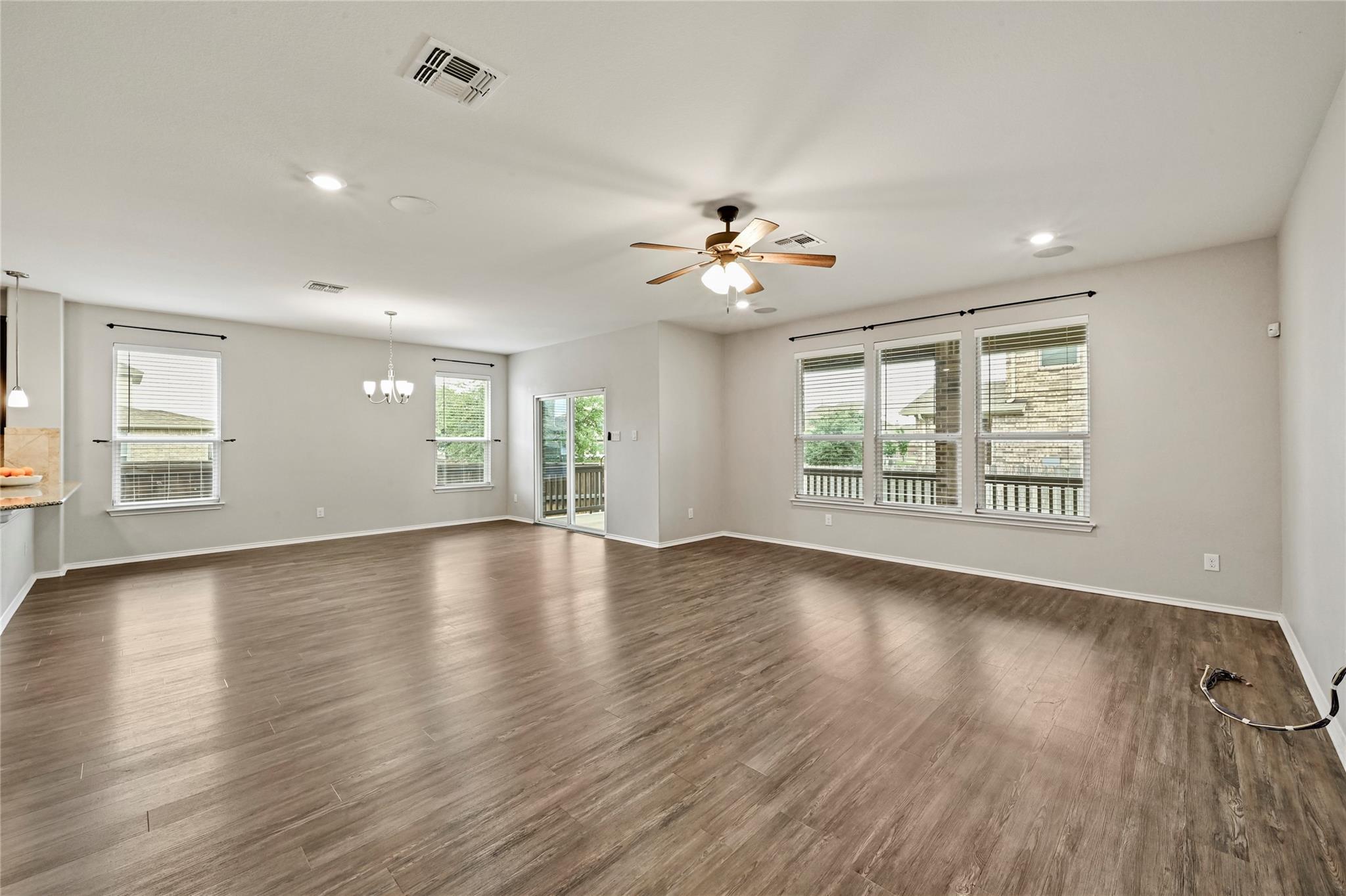 1724 Stinnett Dr, Leander, TX 78641