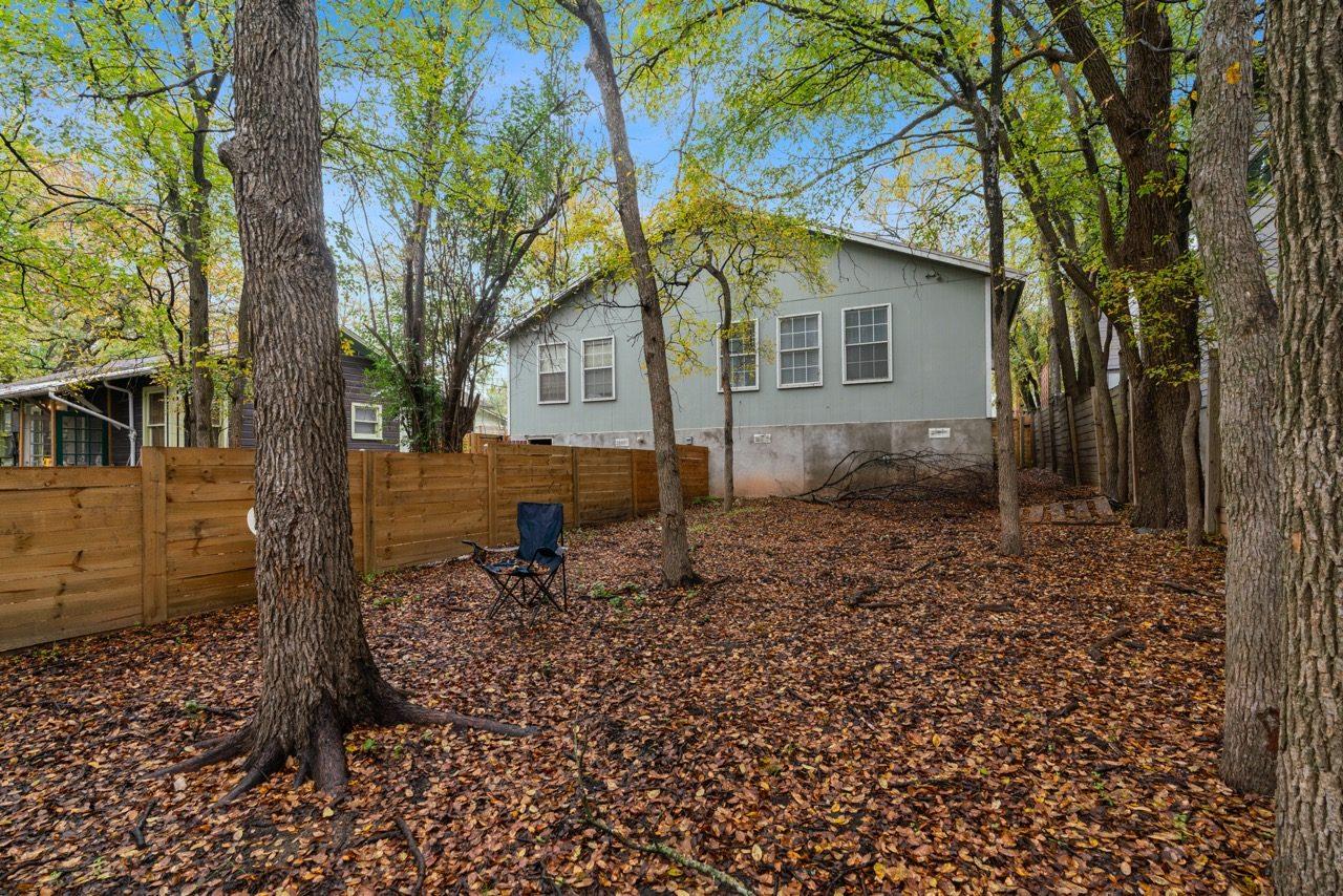 1304 Delano # A, Austin, TX 78721