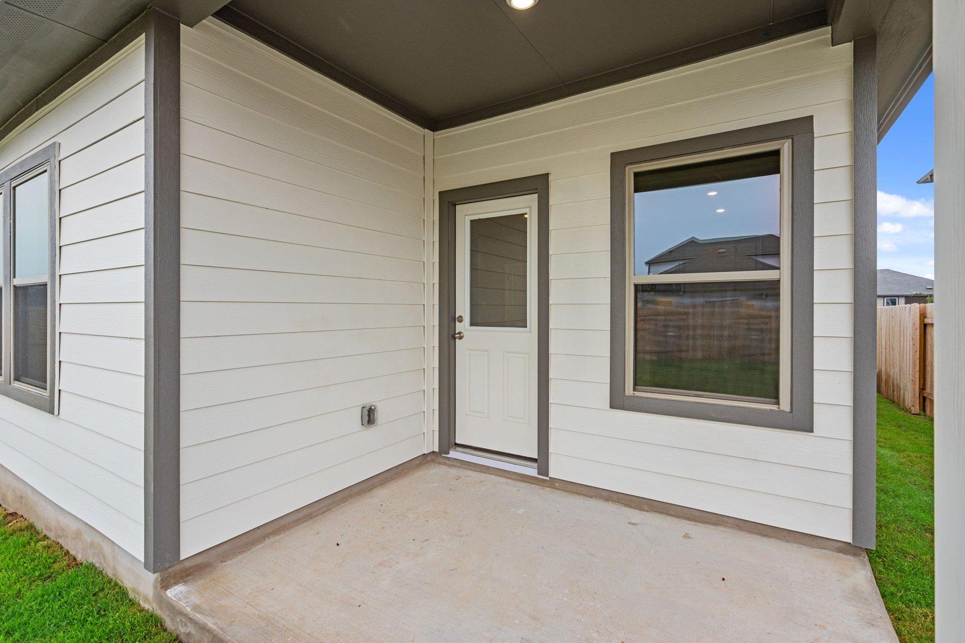 235 Red Tail Hawk Ln, Cedar Creek, TX 78612