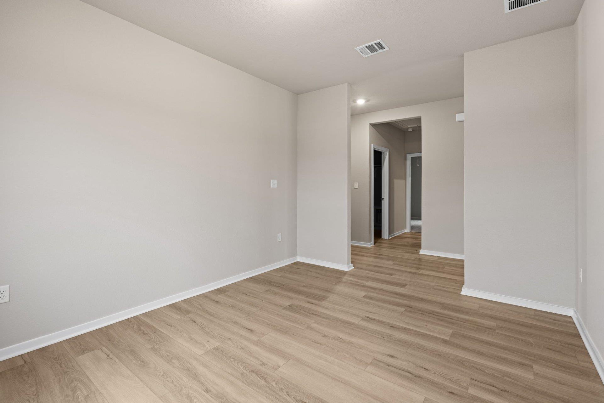 235 Red Tail Hawk Ln, Cedar Creek, TX 78612