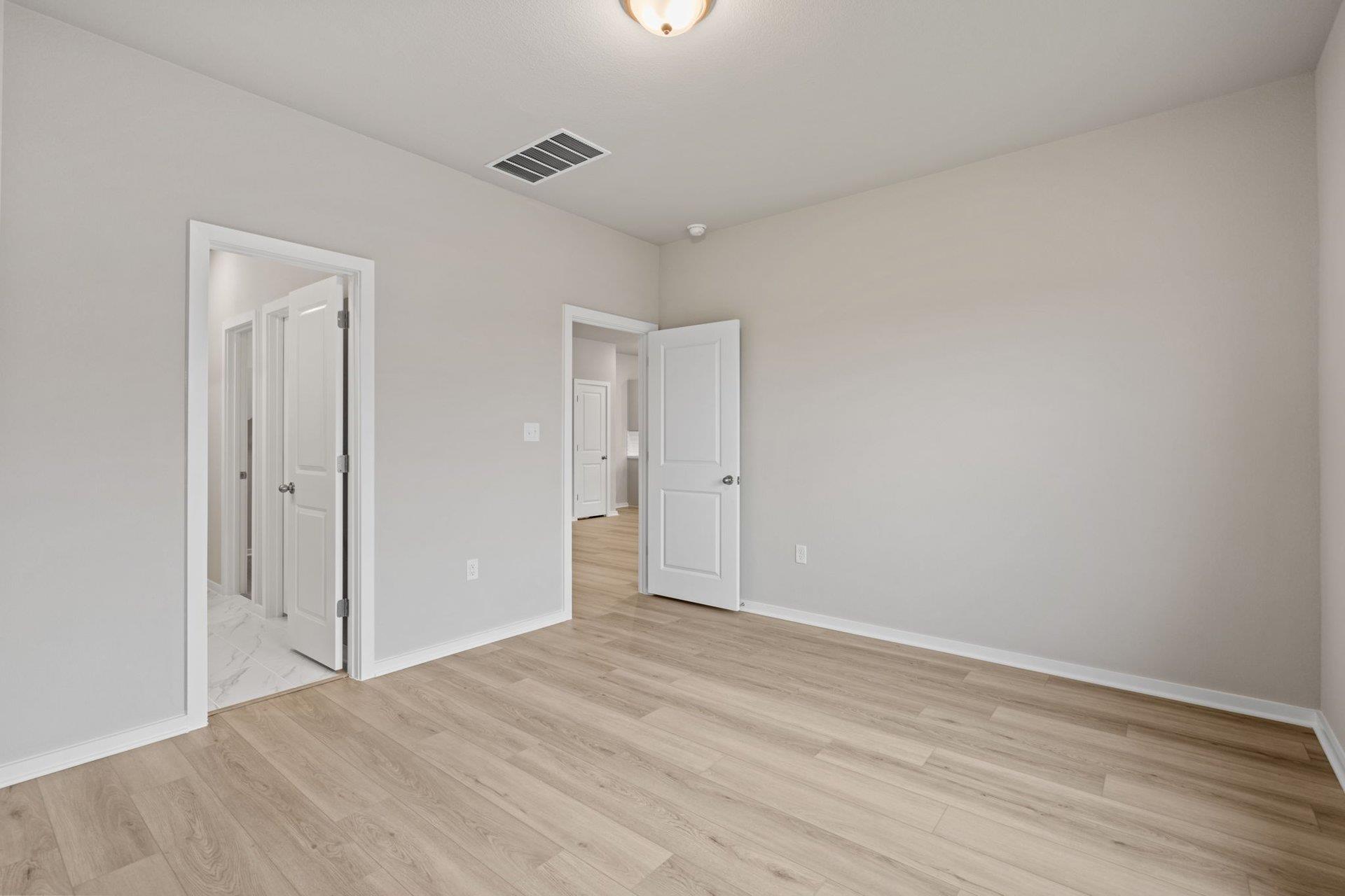 235 Red Tail Hawk Ln, Cedar Creek, TX 78612