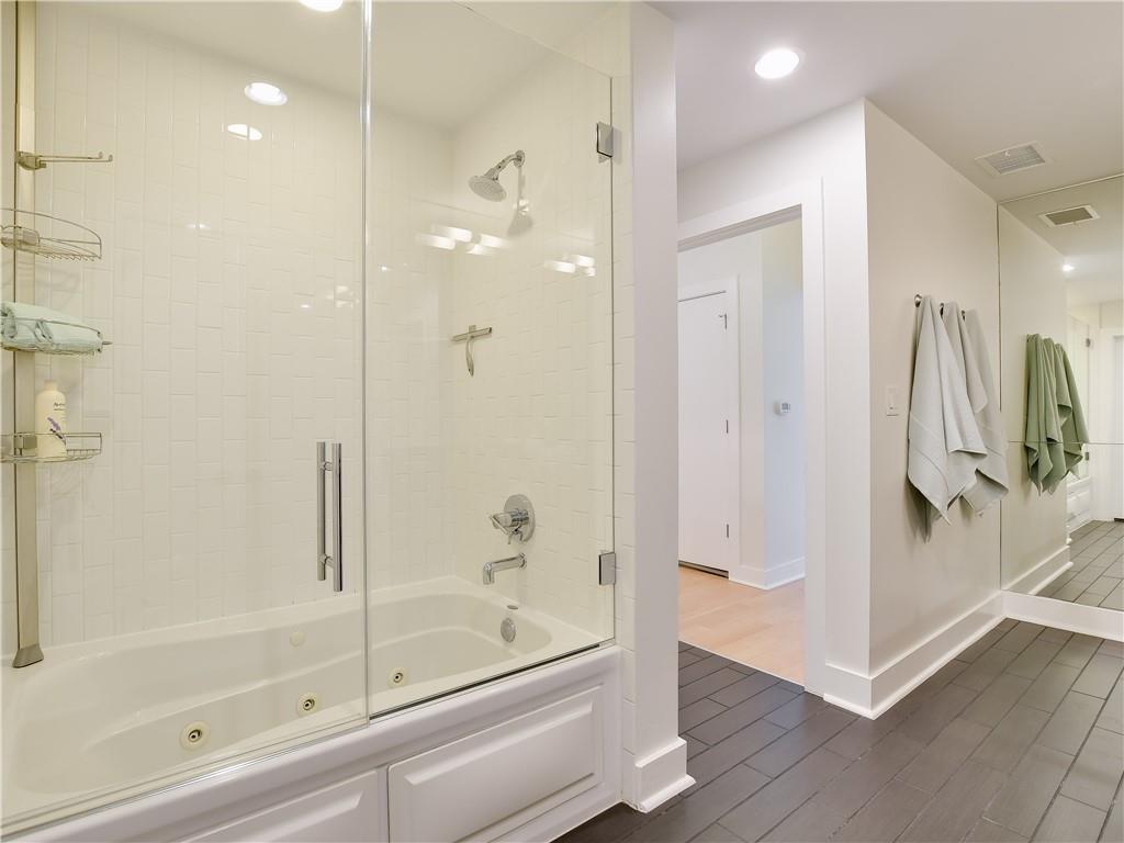 603 Davis St # 2001, Austin, TX 78701