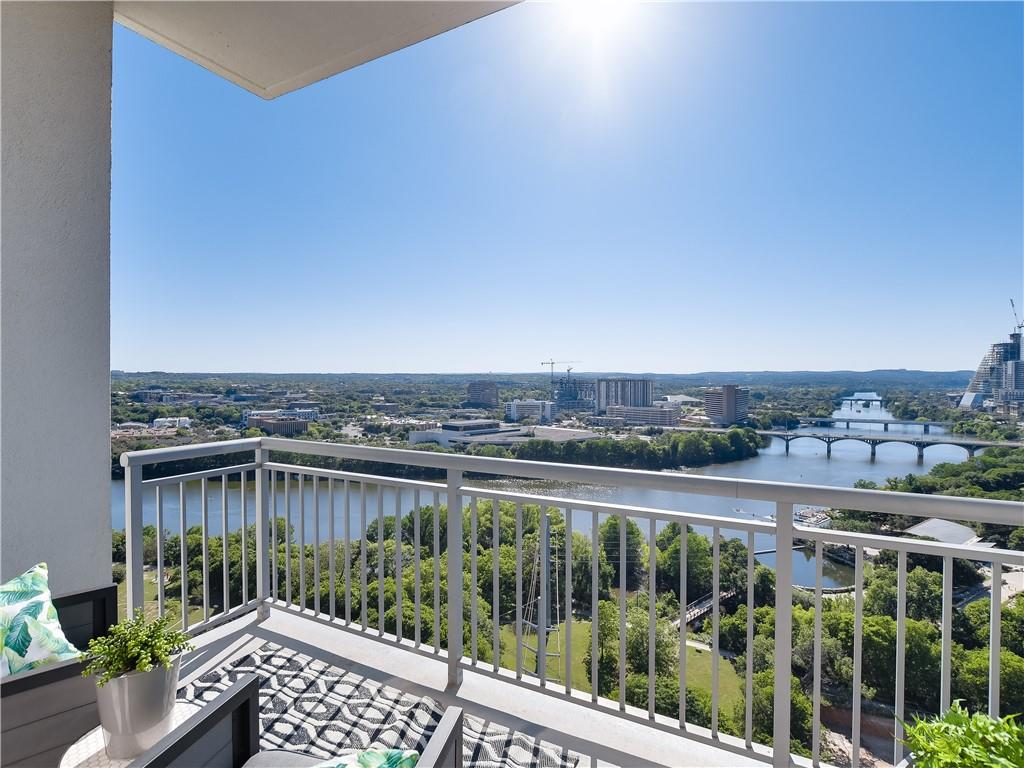 603 Davis St # 2001, Austin, TX 78701