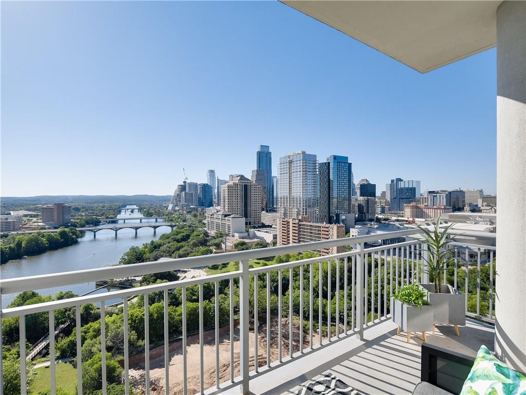 603 Davis St # 2001, Austin, TX 78701