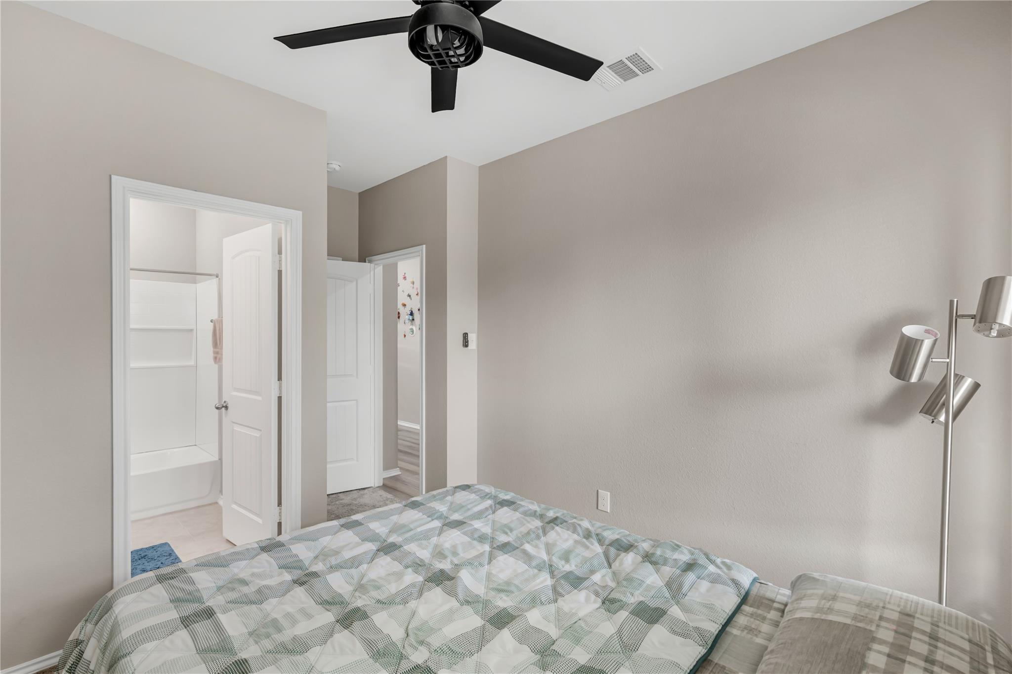 520 Ayinger Ln, Austin, TX 78728