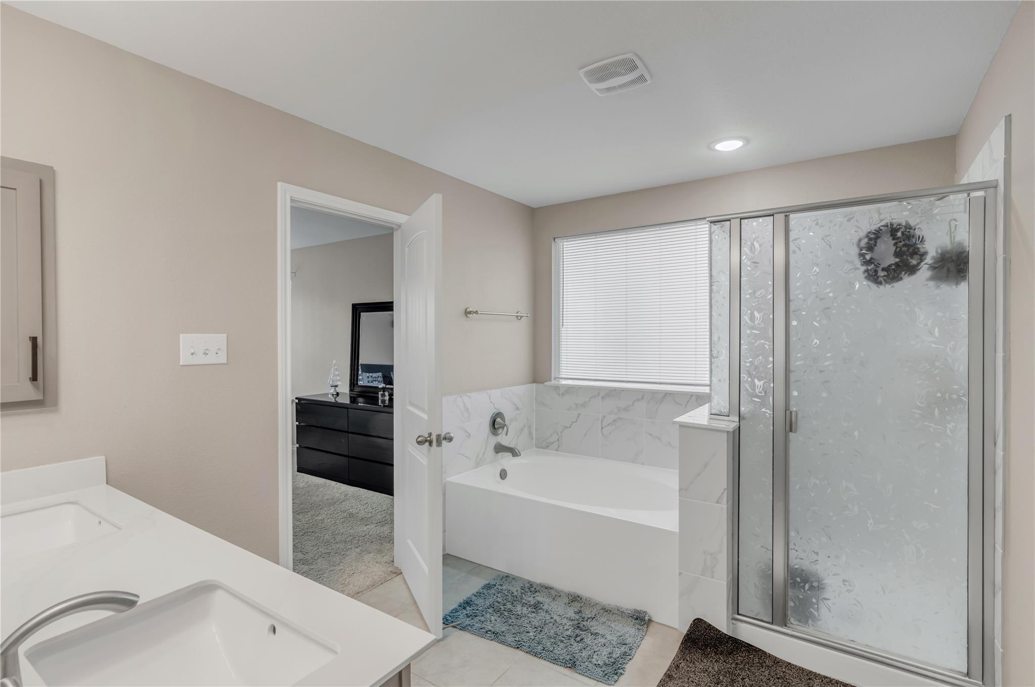 520 Ayinger Ln, Austin, TX 78728