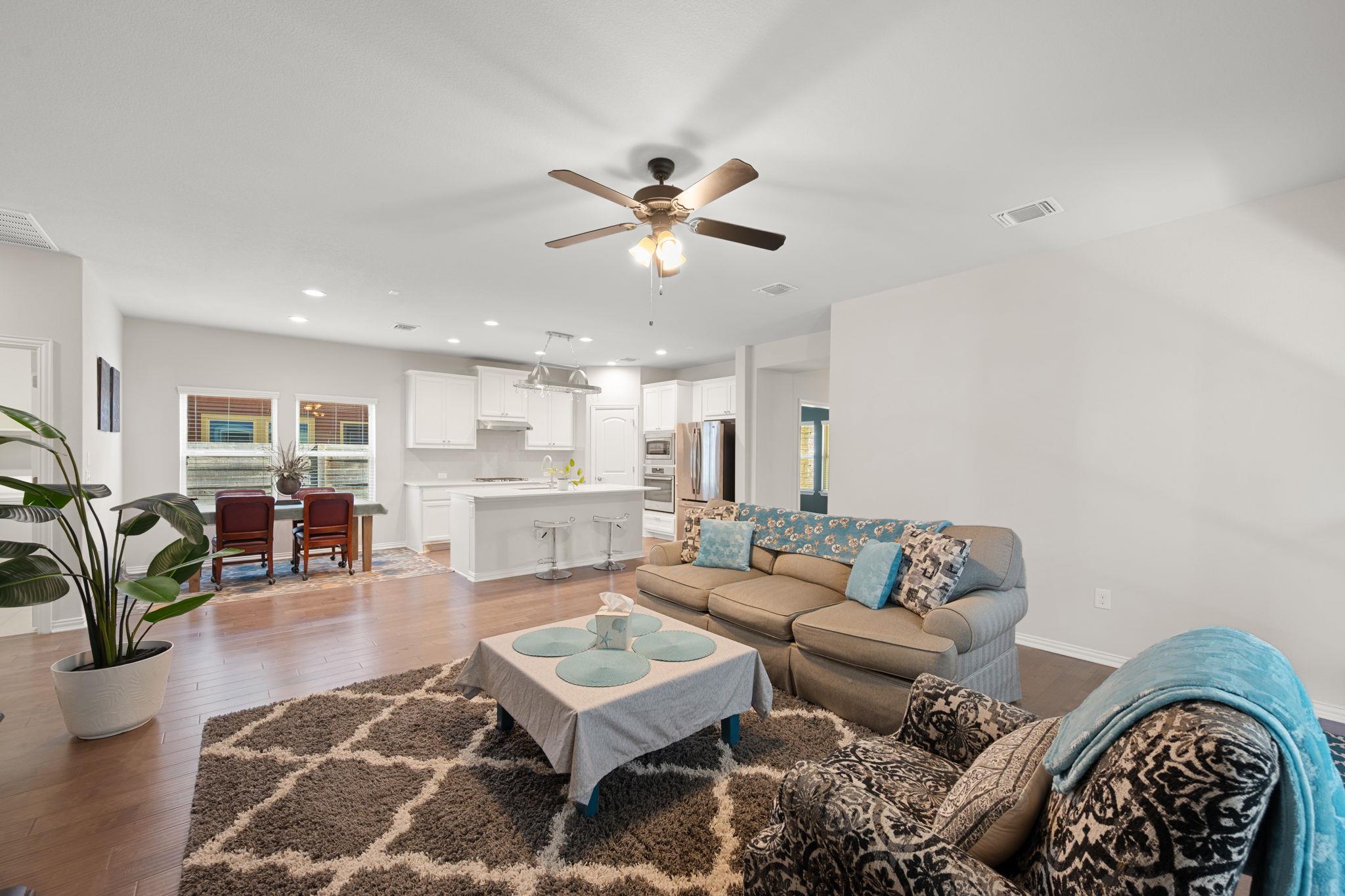 8800 Slater Dr, Austin, TX 78747