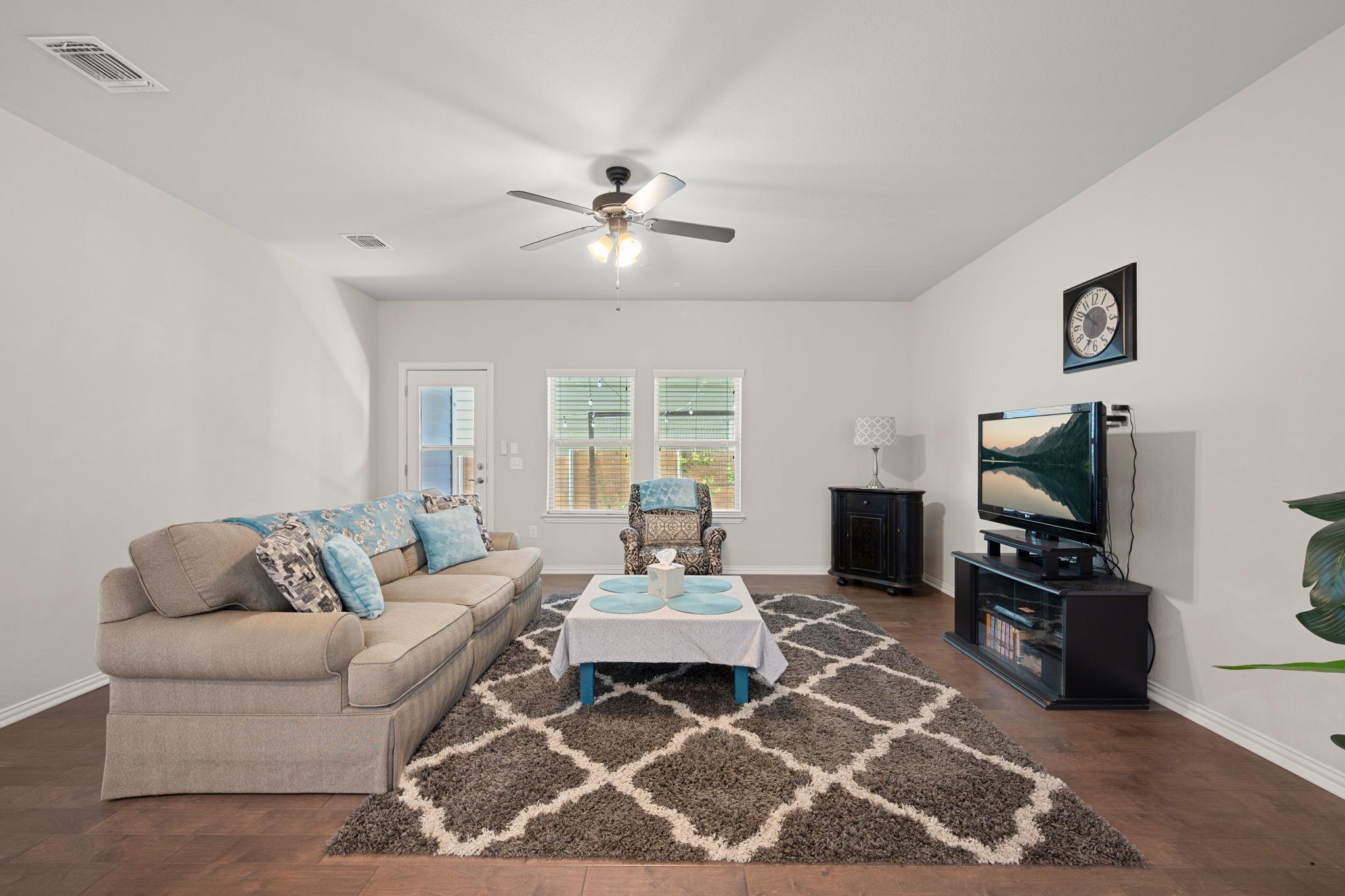 8800 Slater Dr, Austin, TX 78747