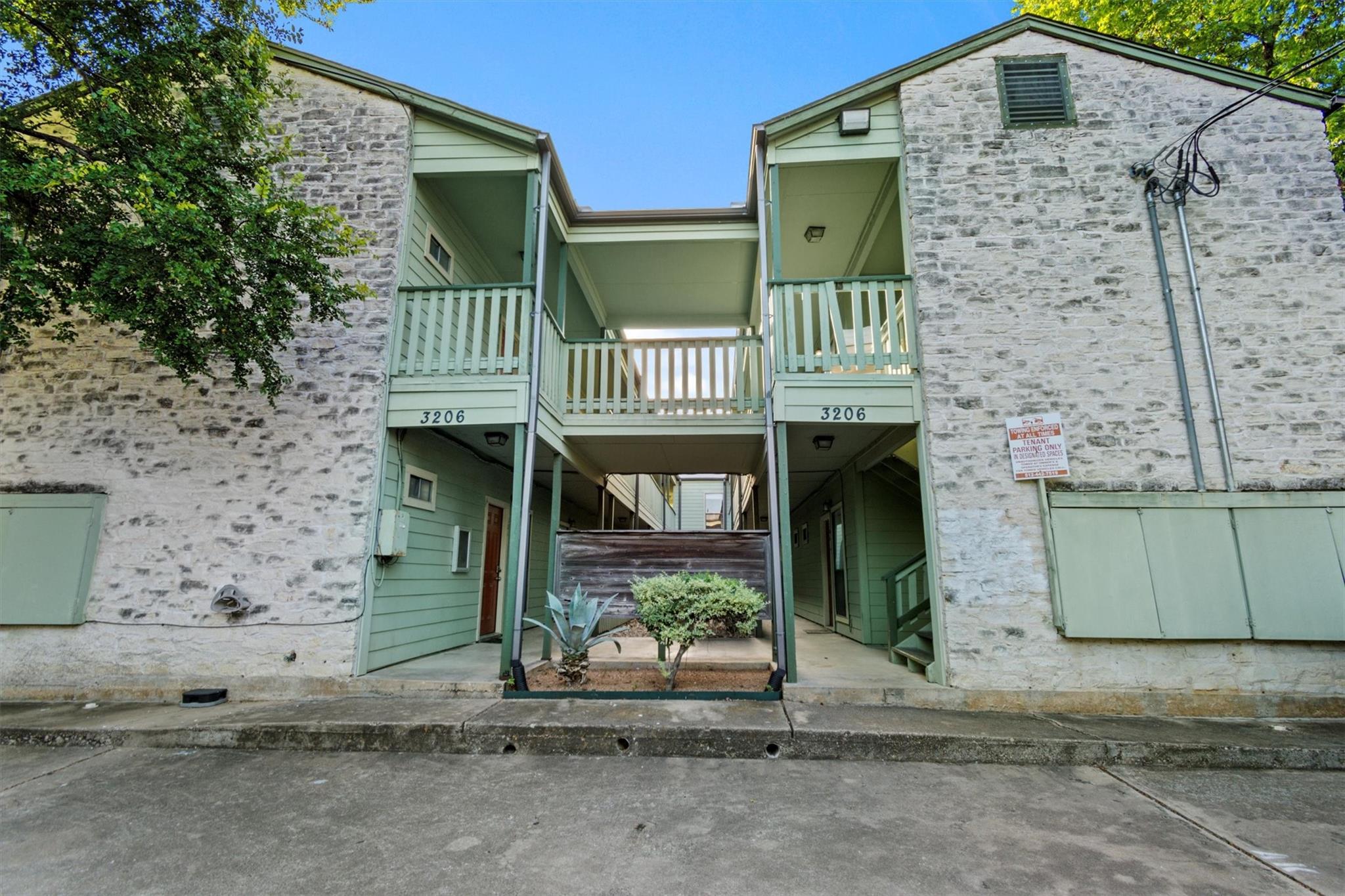 3206 King St # 204, Austin, TX 78705