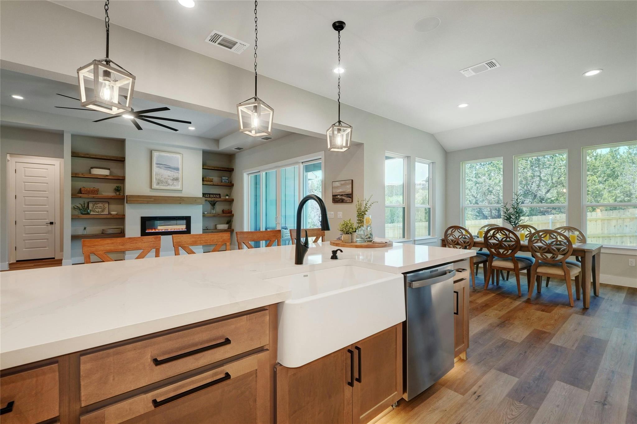 3500 Boone Dr, Lago Vista, TX 78645