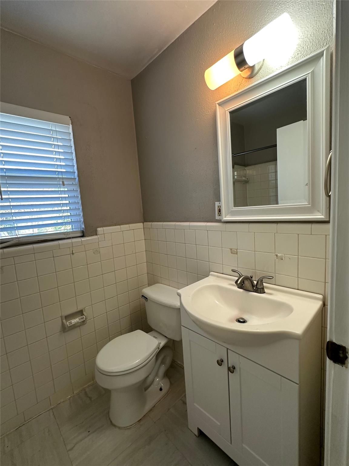 5216 McCarty W # 3, Austin, TX 78749