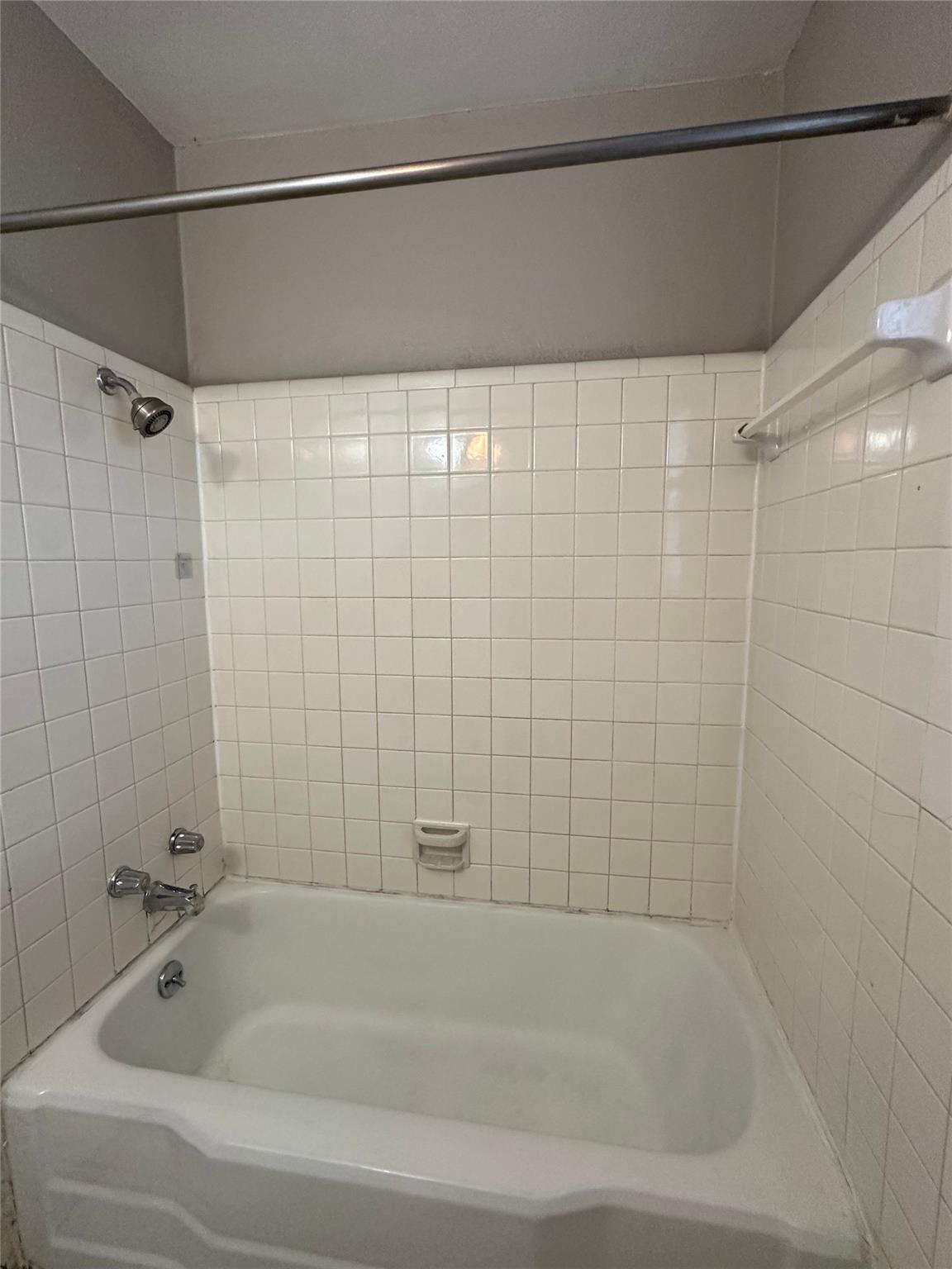 5216 McCarty W # 3, Austin, TX 78749