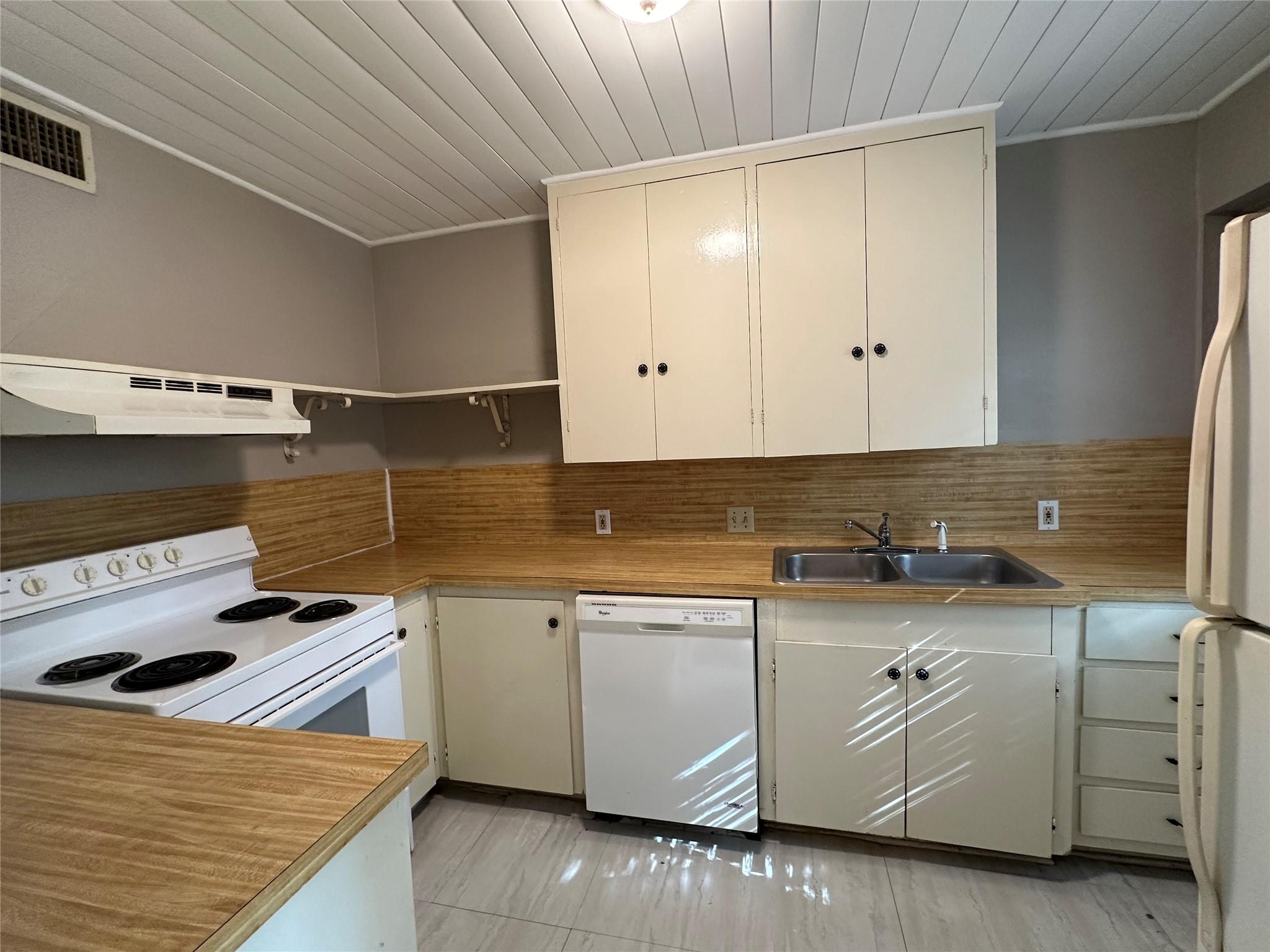 5216 McCarty W # 3, Austin, TX 78749