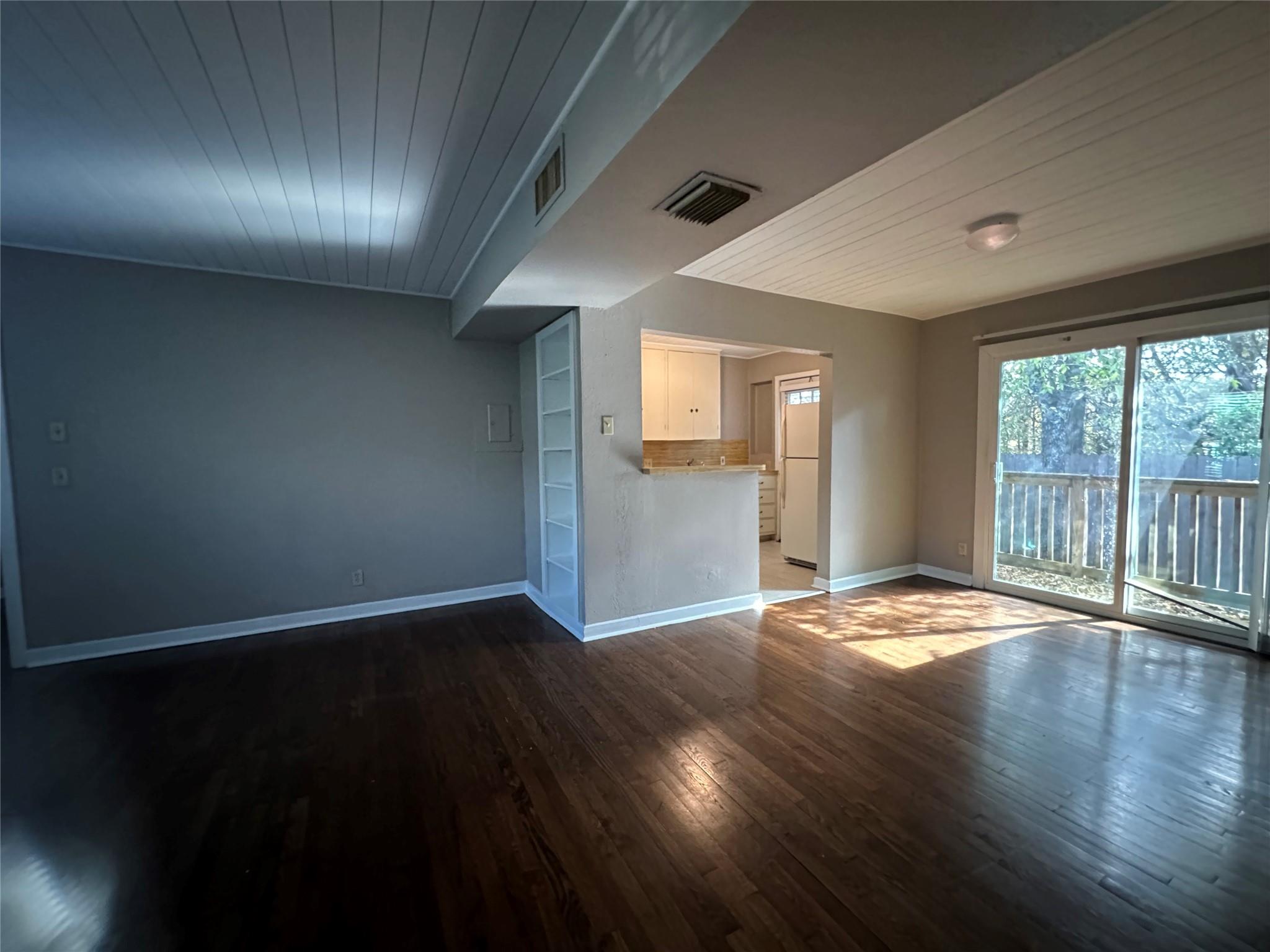 5216 McCarty W # 3, Austin, TX 78749
