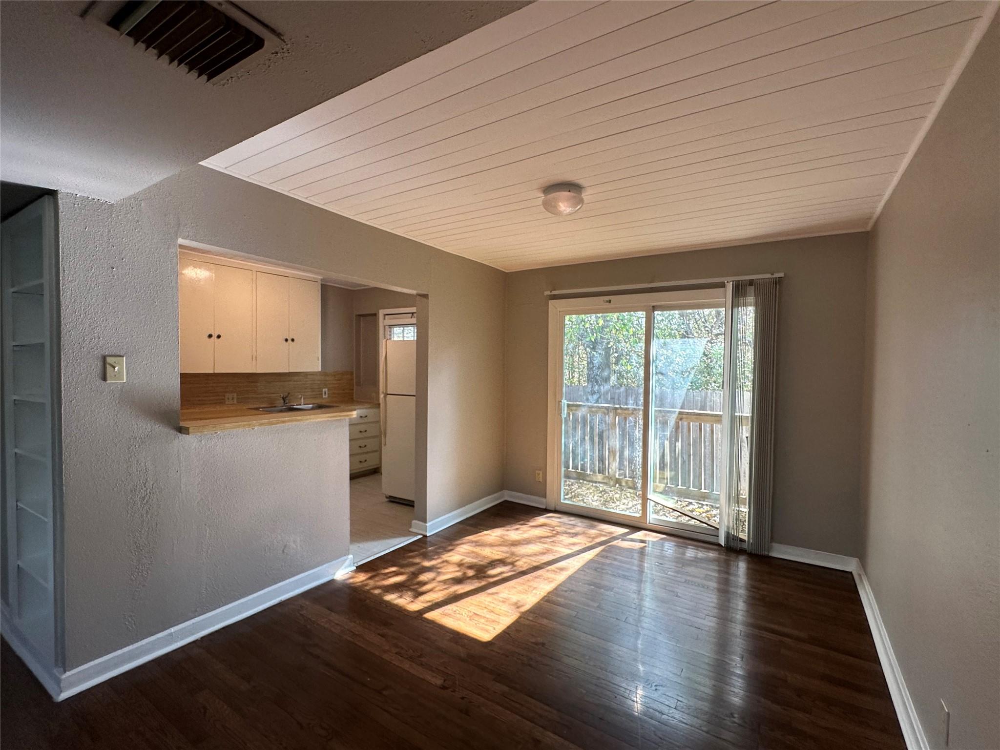 5216 McCarty W # 3, Austin, TX 78749