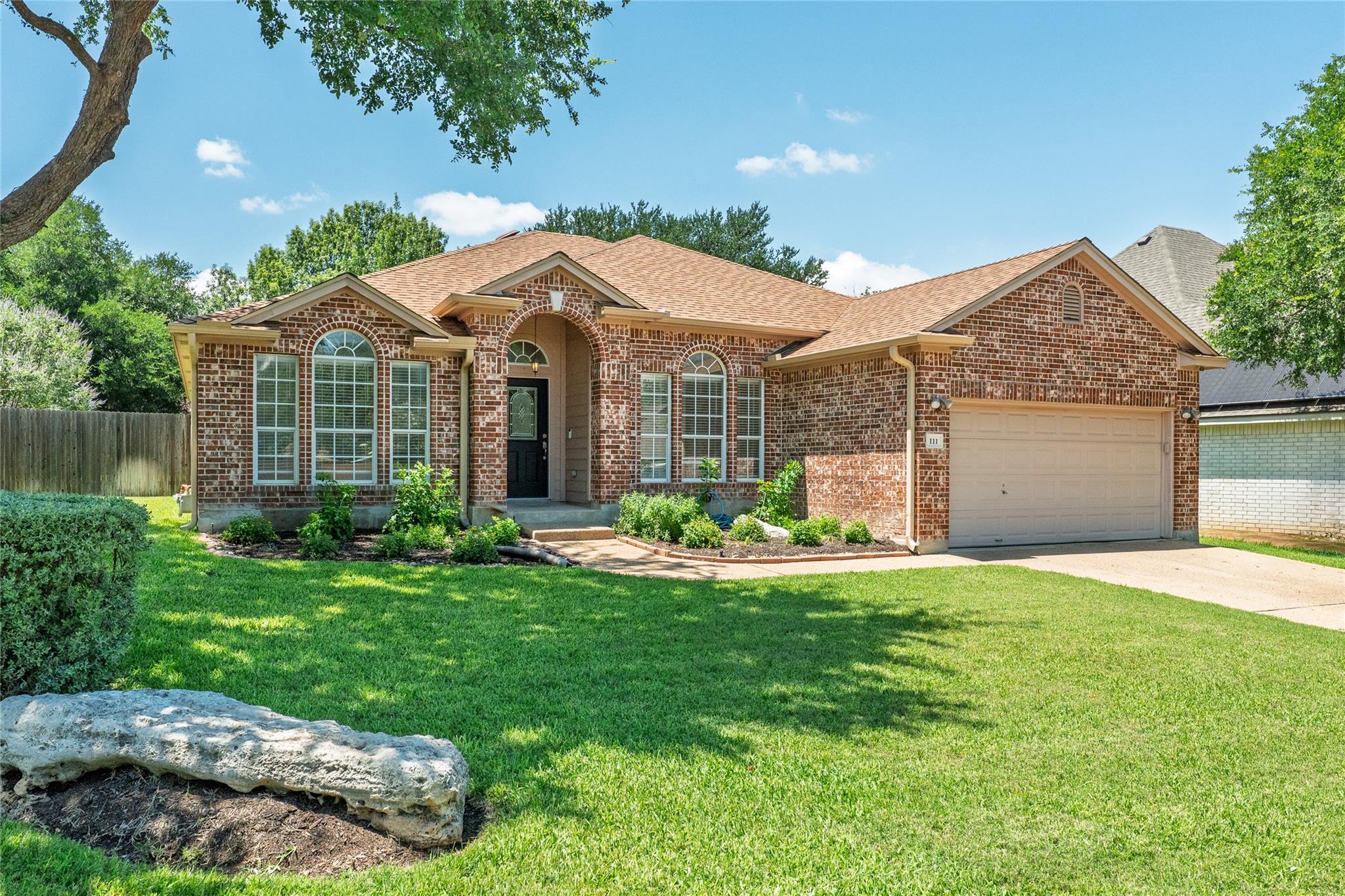 111 Arrowhead Ln, Georgetown, TX 78628