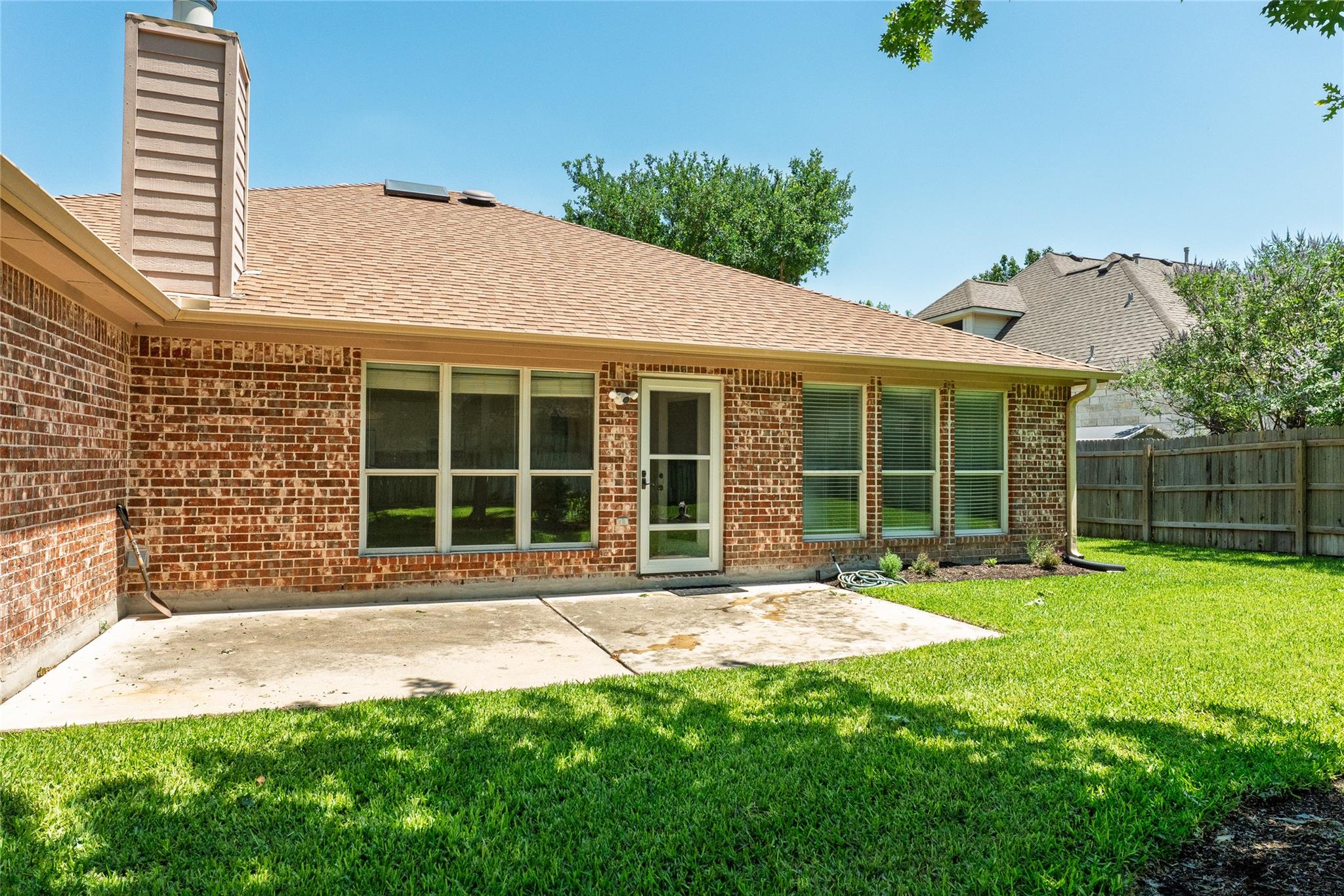 111 Arrowhead Ln, Georgetown, TX 78628