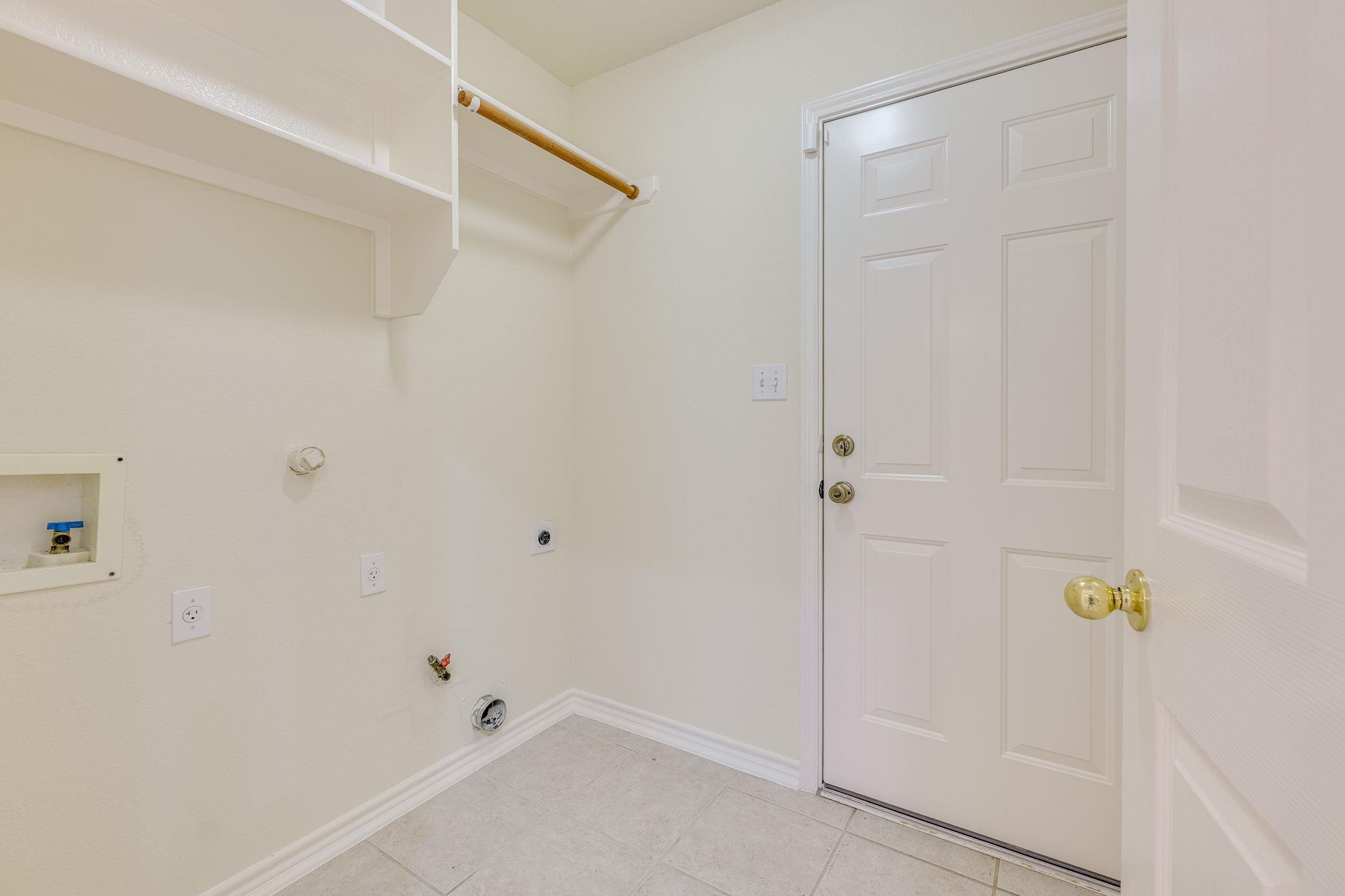 111 Arrowhead Ln, Georgetown, TX 78628