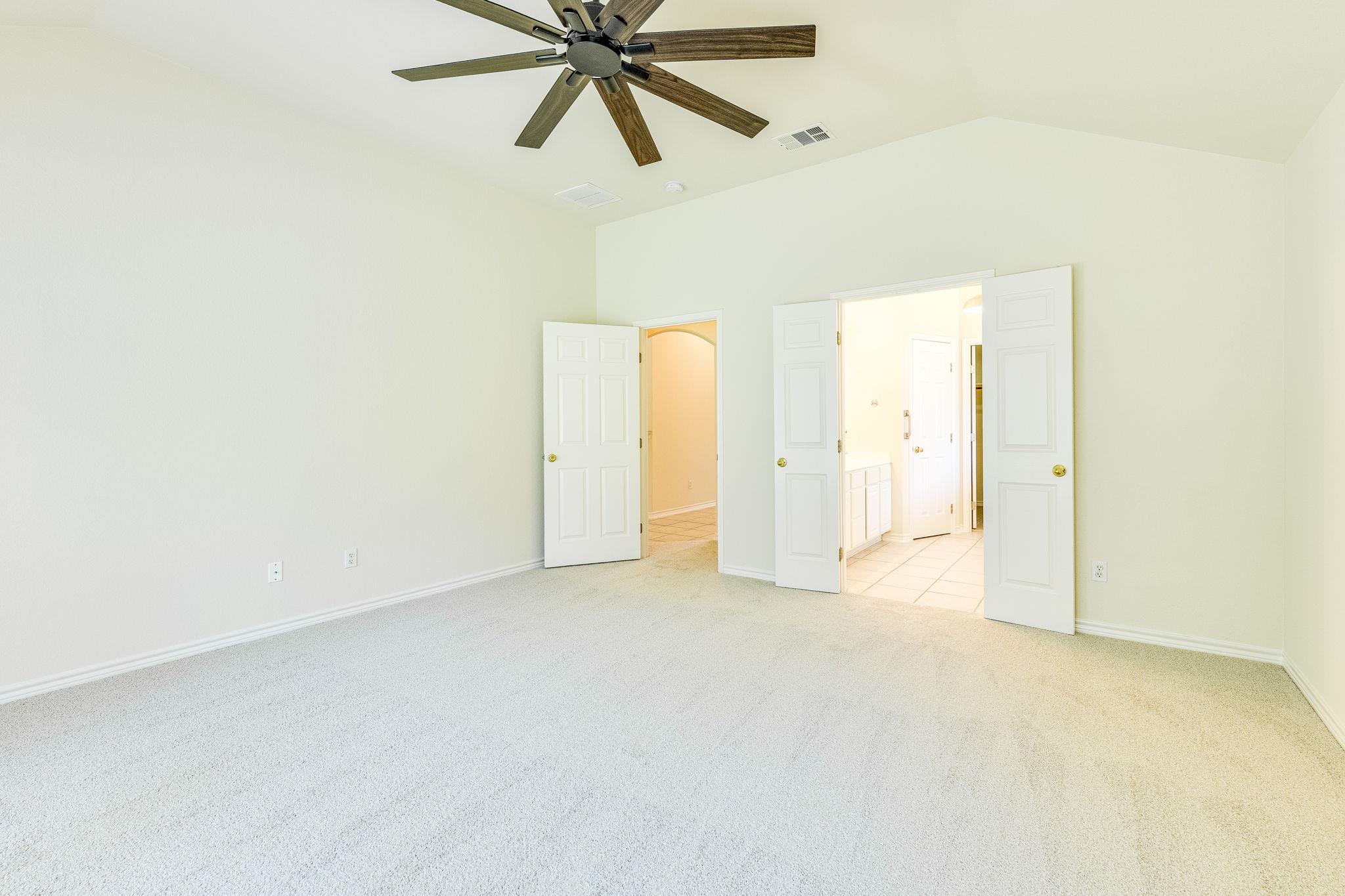 111 Arrowhead Ln, Georgetown, TX 78628