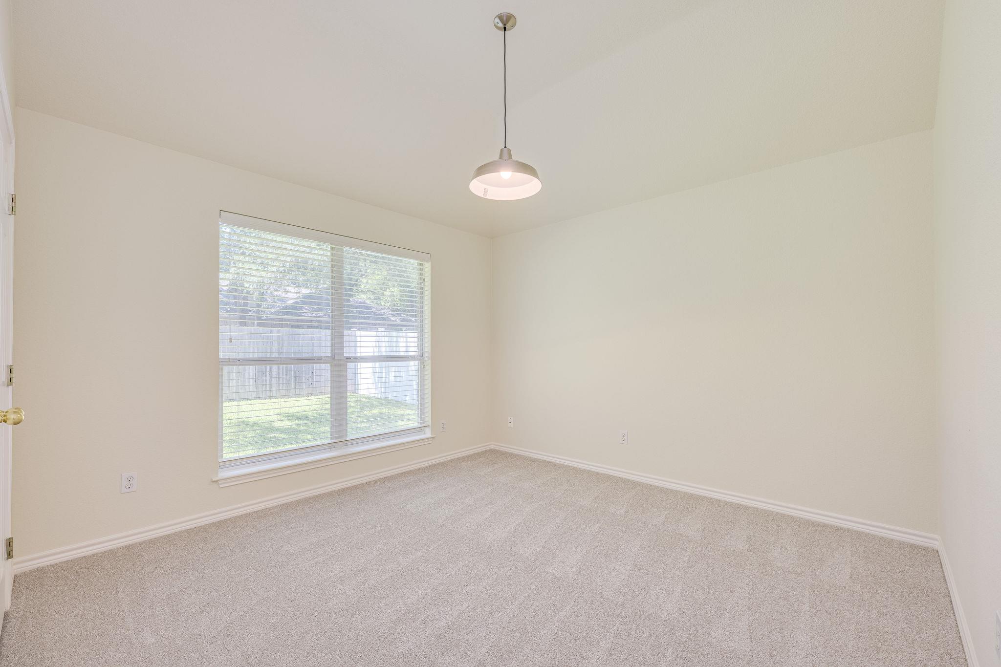 111 Arrowhead Ln, Georgetown, TX 78628