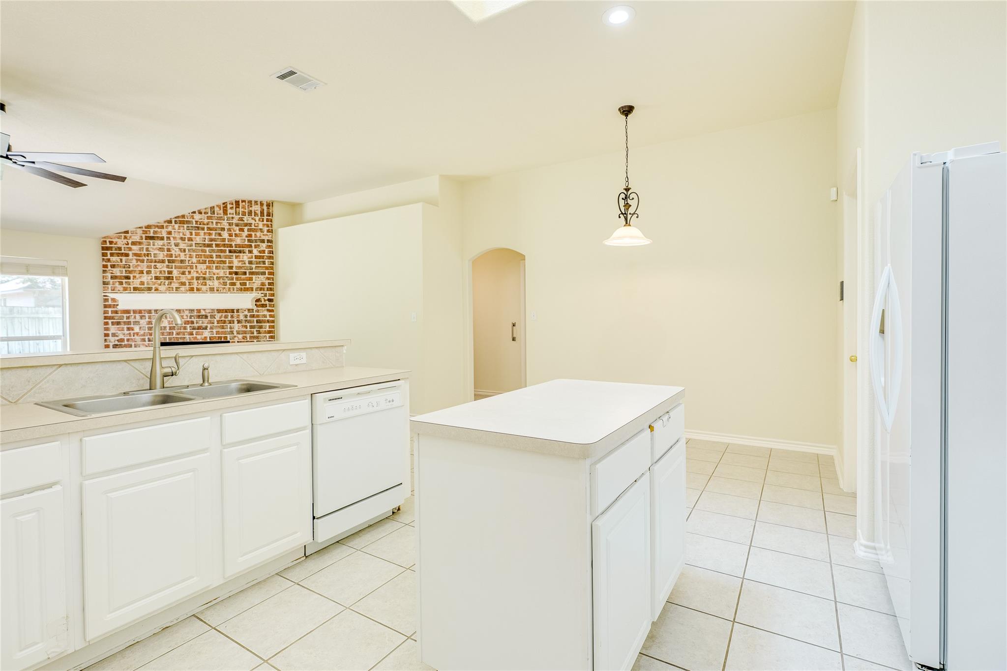 111 Arrowhead Ln, Georgetown, TX 78628