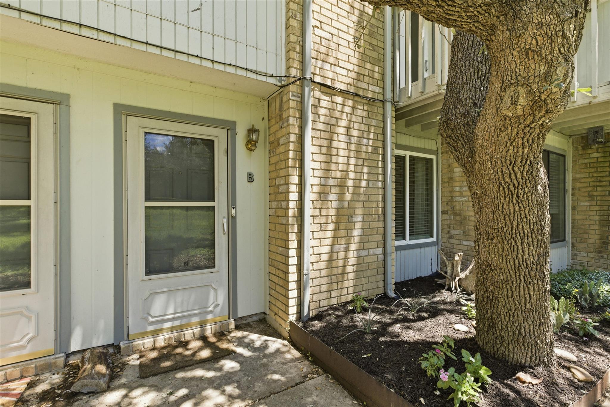 4204 Hudson Bend Rd # B, Austin, TX 78734