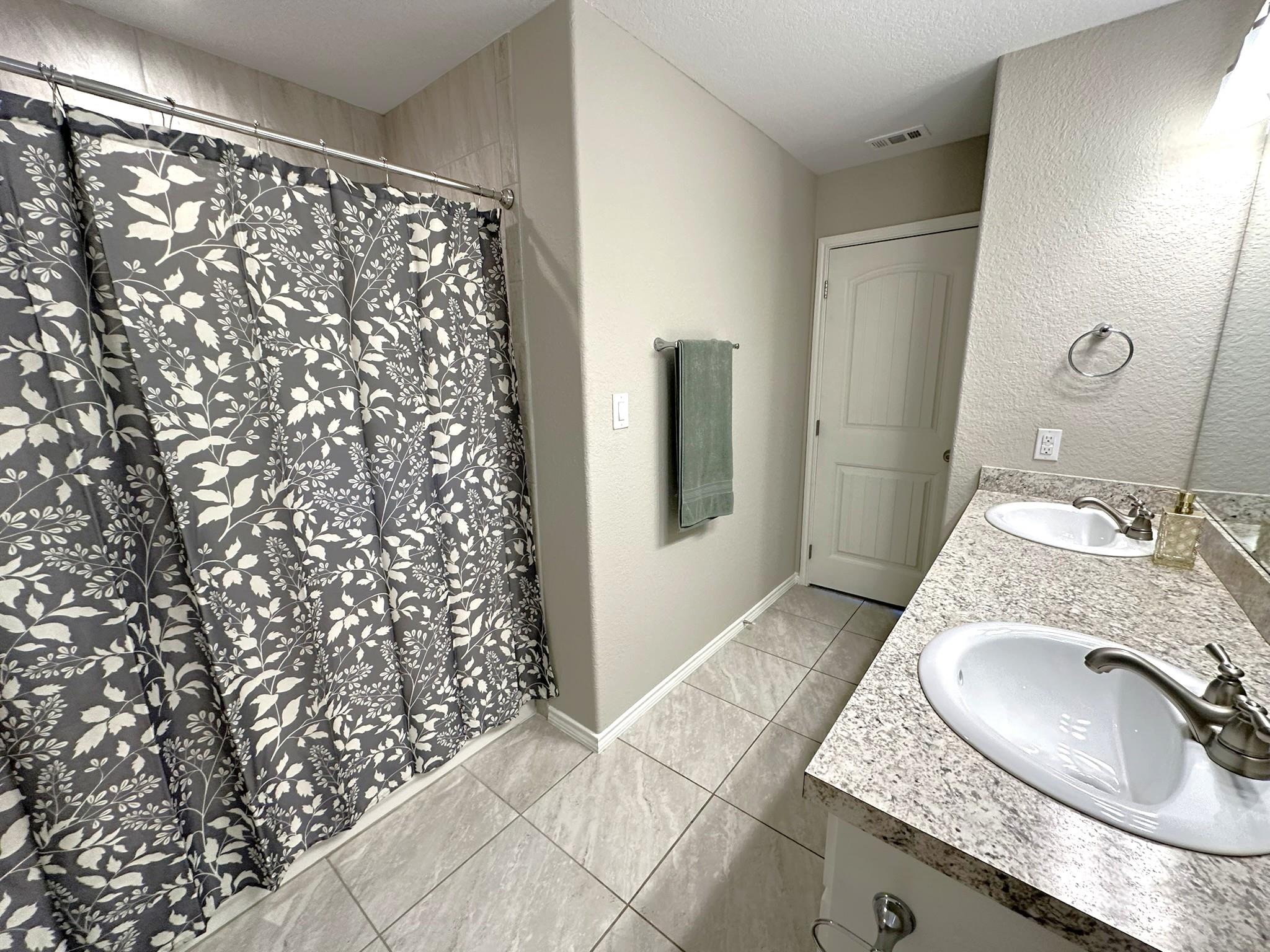 1878 Winding Creek Trl, Spring Branch, TX 78070