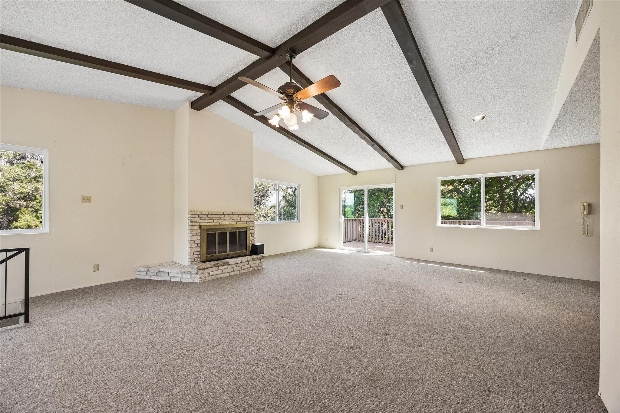 155 Mary Ann Dr, Canyon Lake, TX 78133