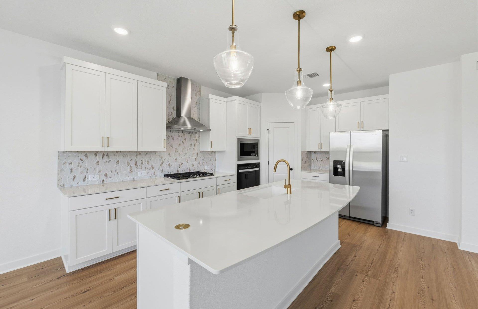 105 Amista Dr, Liberty Hill, TX 78642