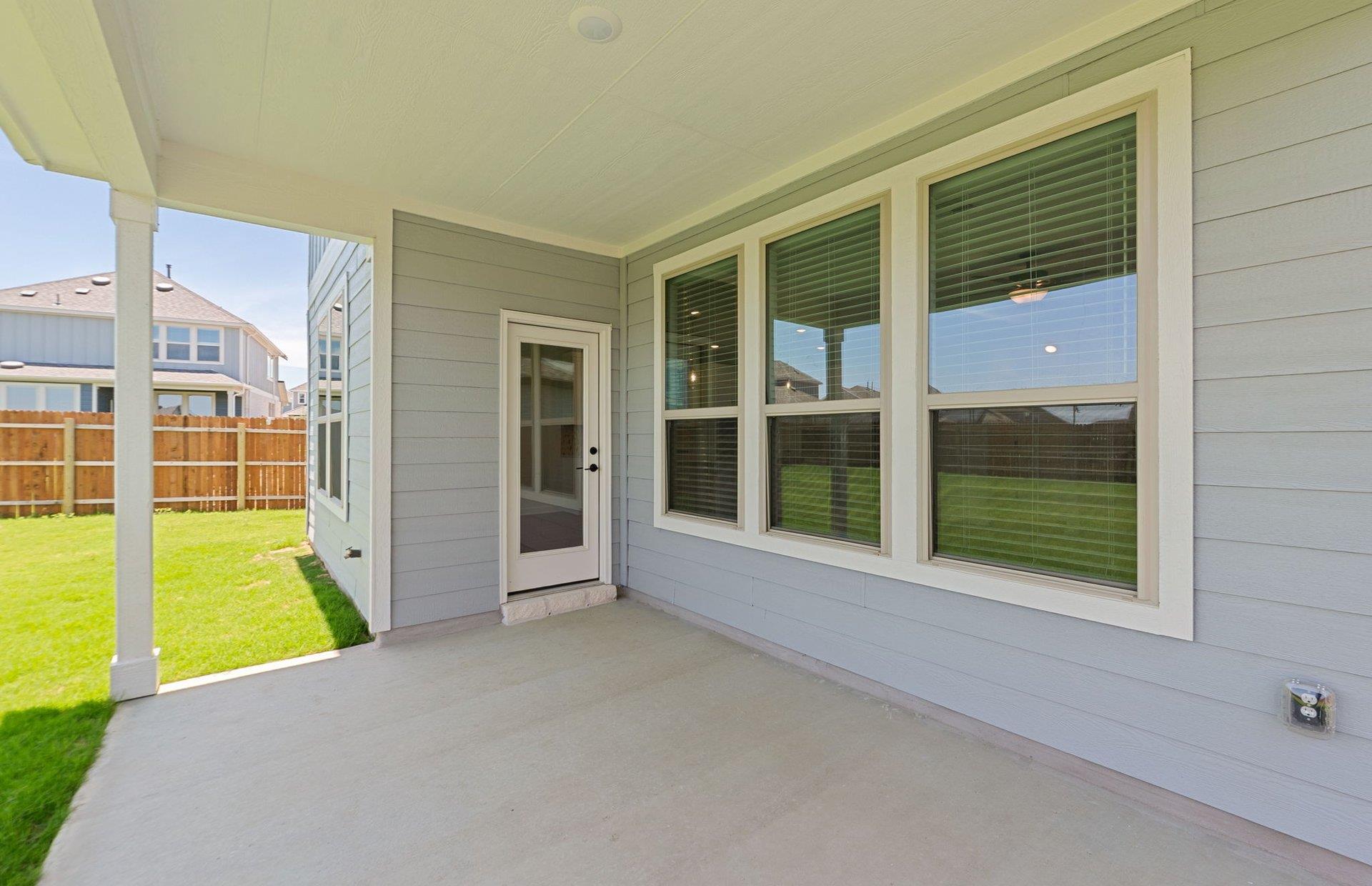 105 Amista Dr, Liberty Hill, TX 78642