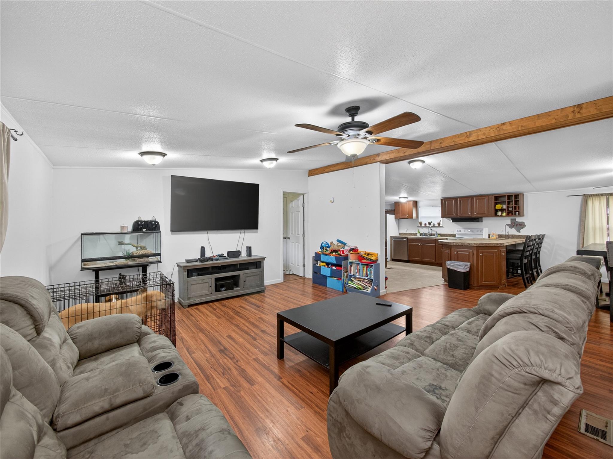 243 Highline Dr, Bastrop, TX 78602