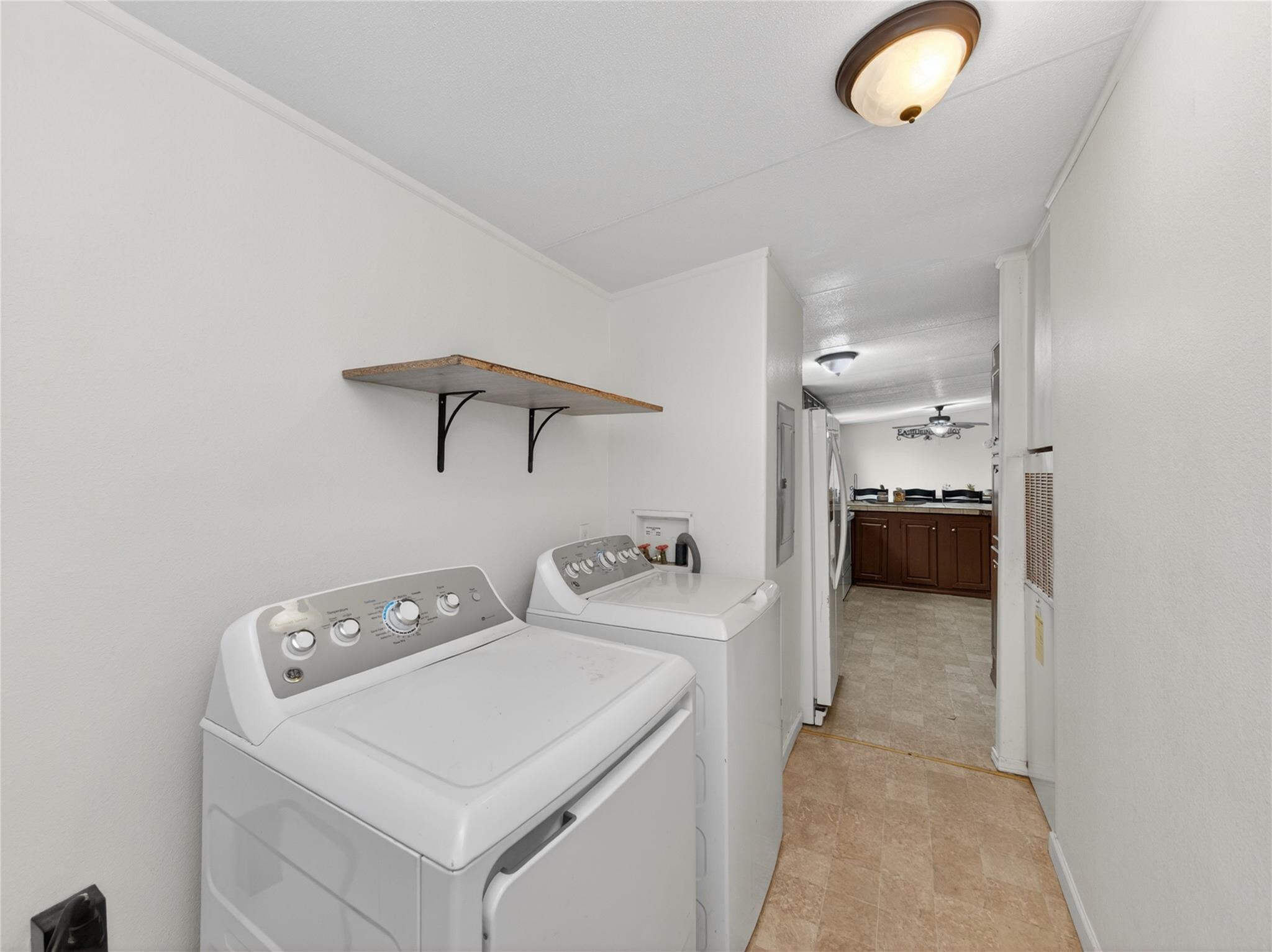 243 Highline Dr, Bastrop, TX 78602