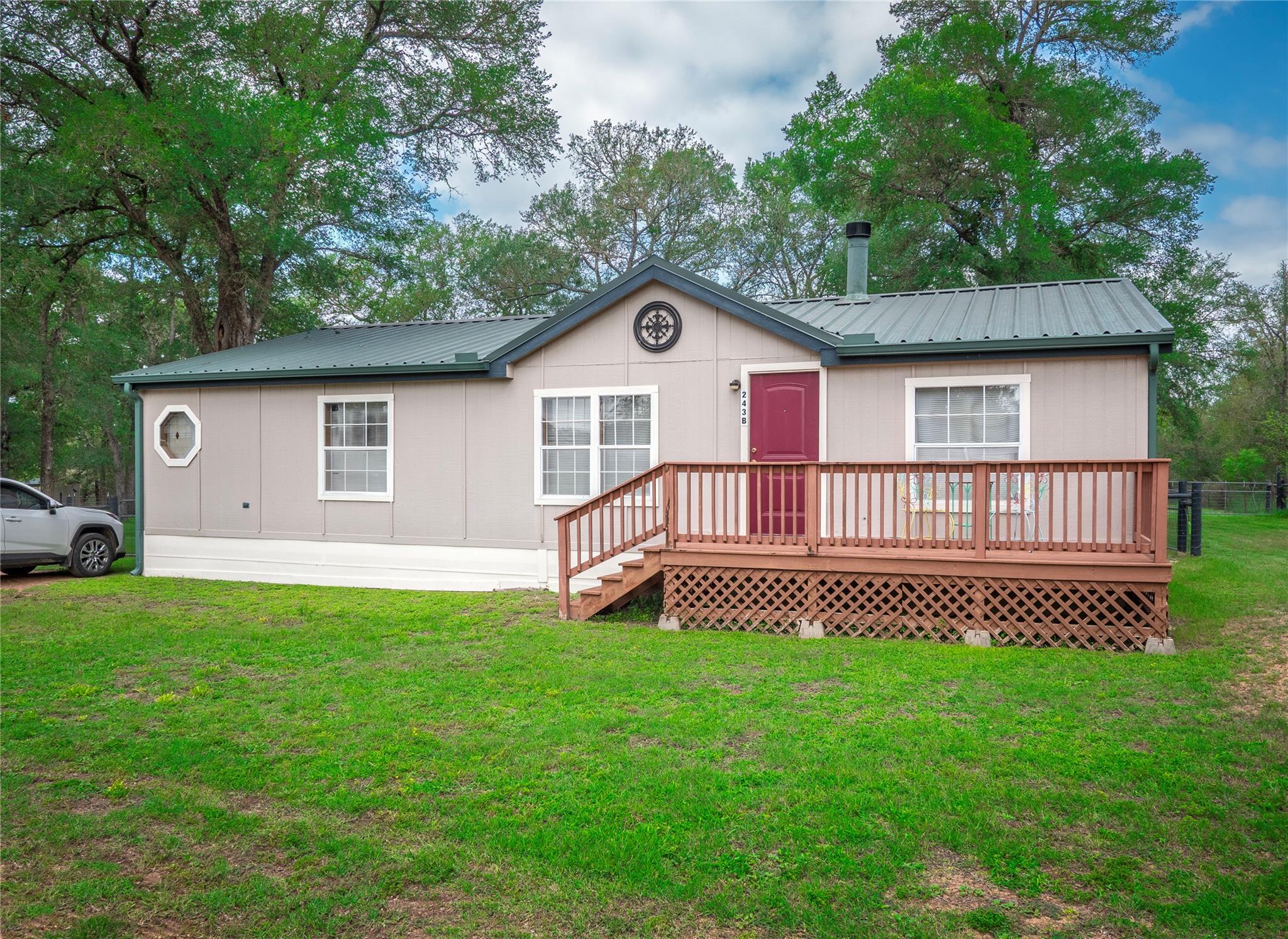 243 Highline Dr, Bastrop, TX 78602