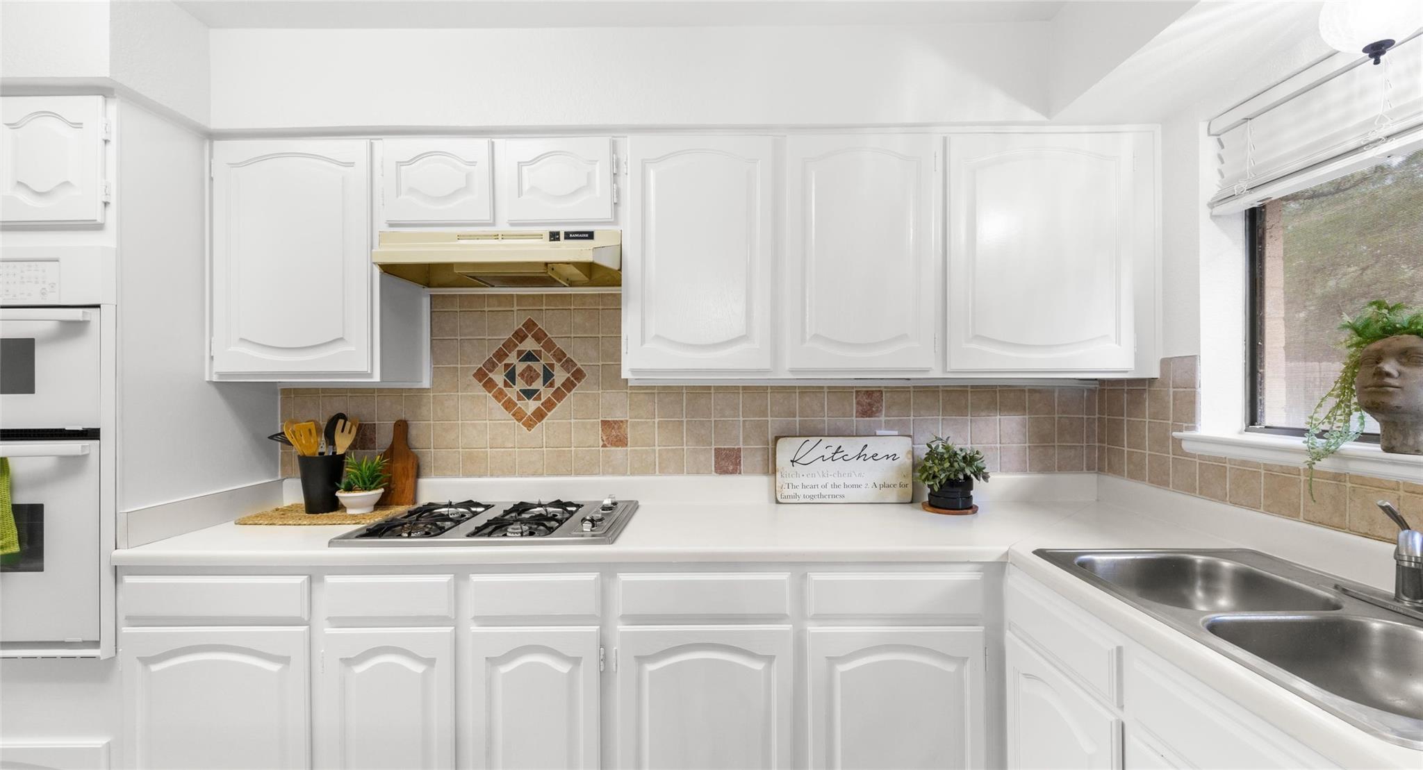 13248 Kerrville Folkway, Austin, TX 78729