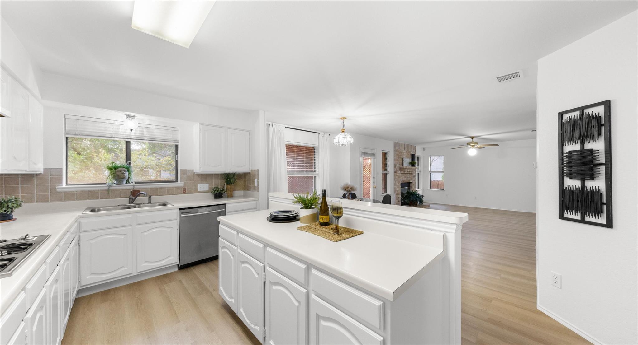 13248 Kerrville Folkway, Austin, TX 78729