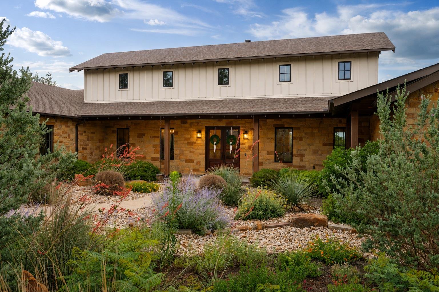 101 Shady Oaks Trl, Liberty Hill, TX 78642