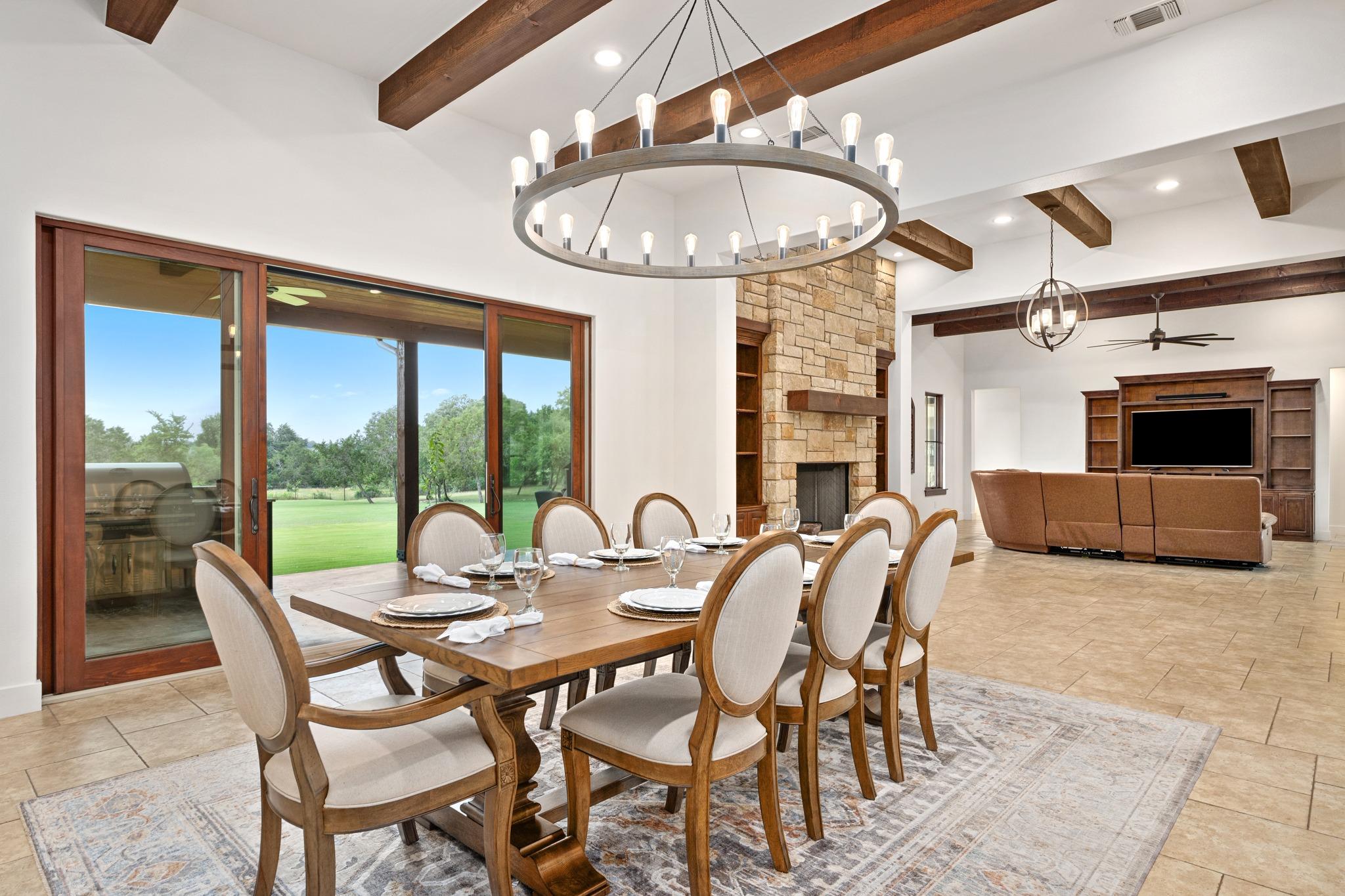 101 Shady Oaks Trl, Liberty Hill, TX 78642