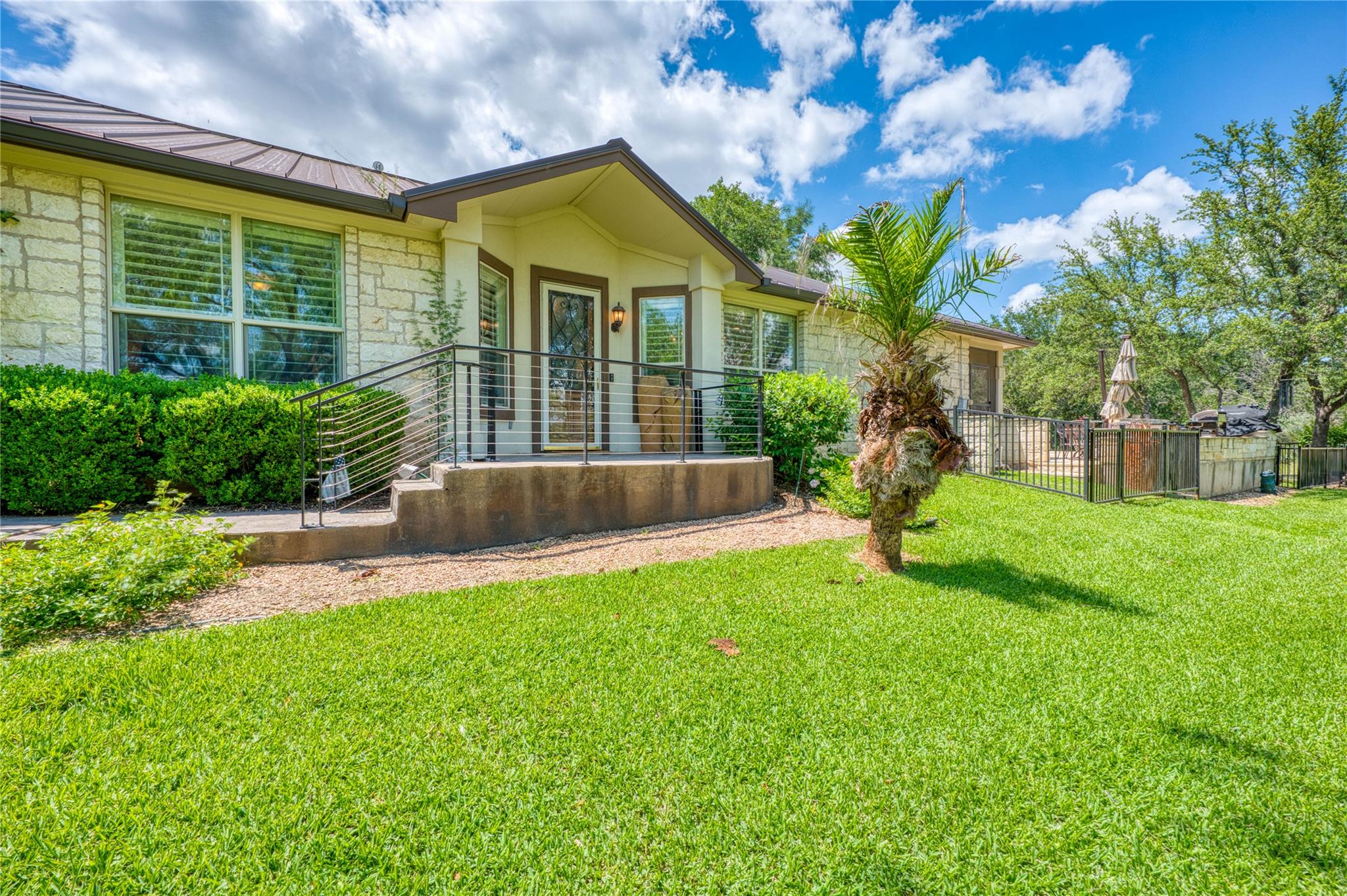 604 Fault Line Dr, Horseshoe Bay, TX 78657