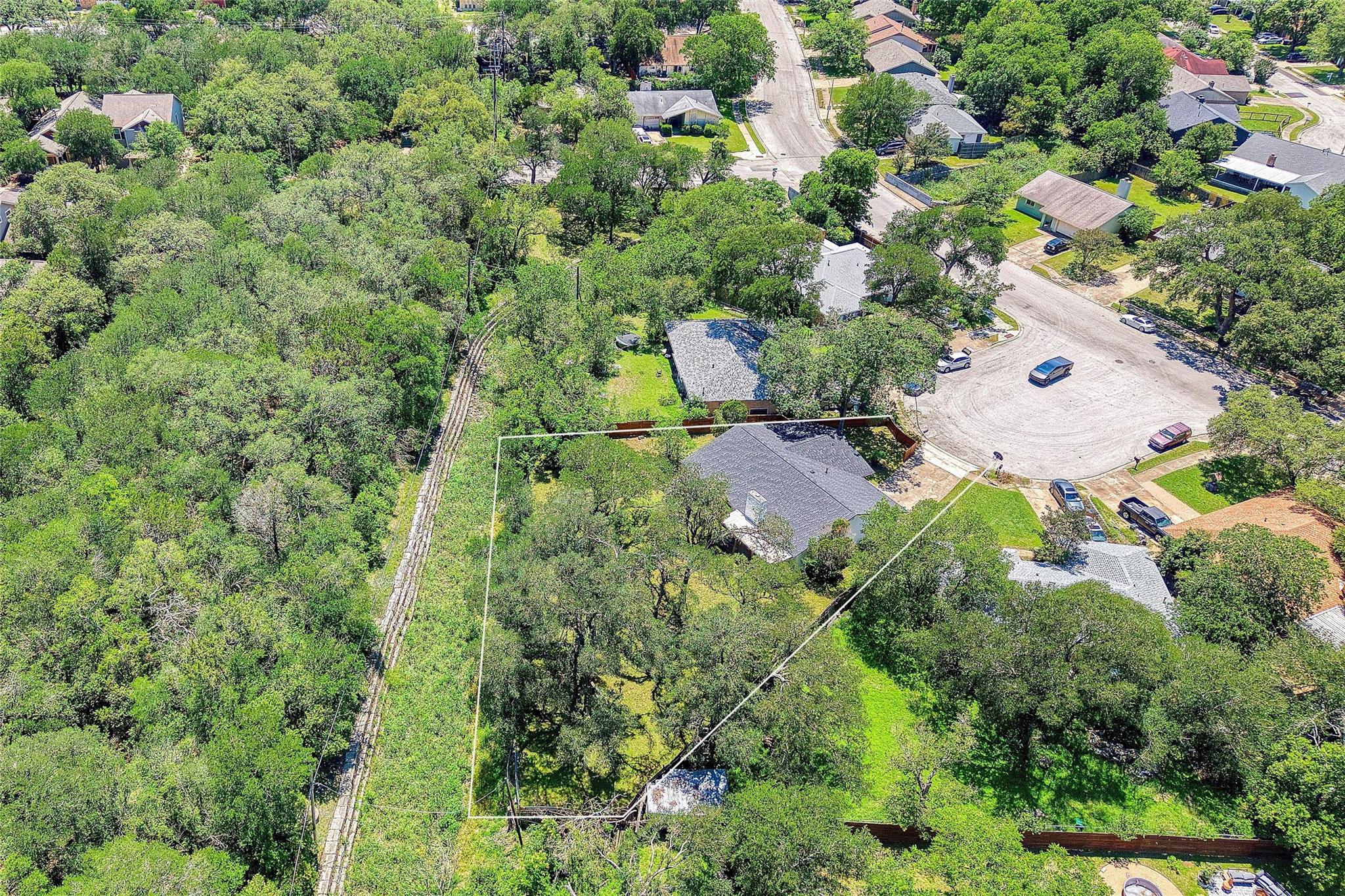 6107 Blarwood Dr, Austin, TX 78745