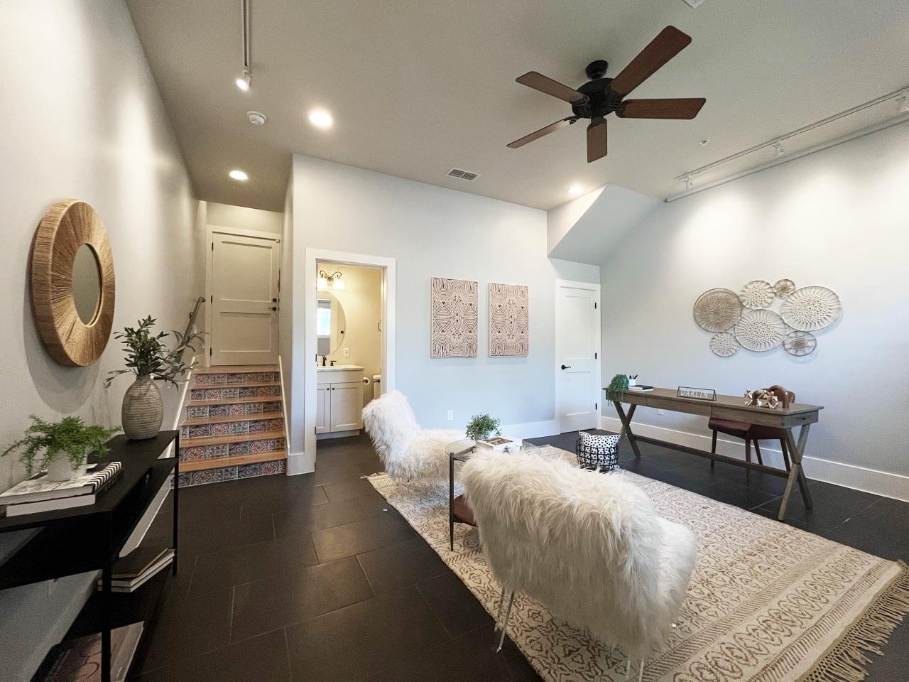 206 E Live Oak St # C, Austin, TX 78704