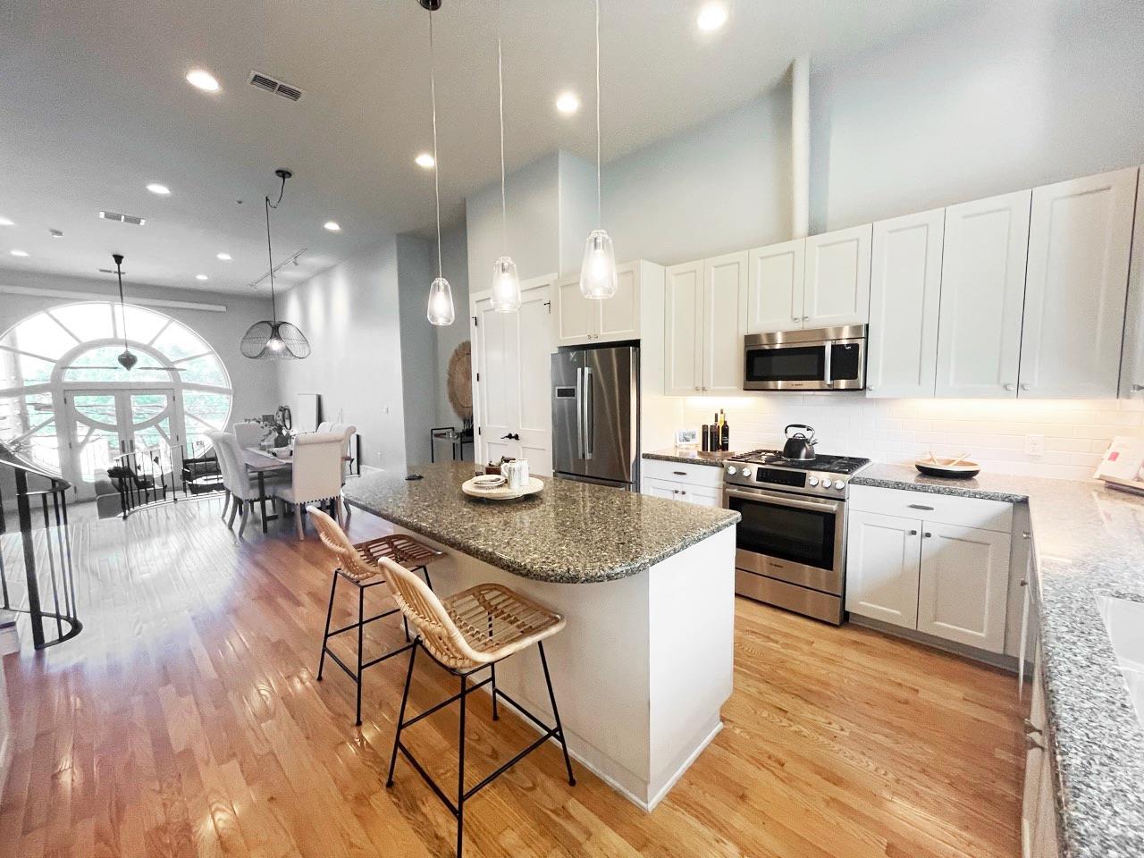 206 E Live Oak St # C, Austin, TX 78704