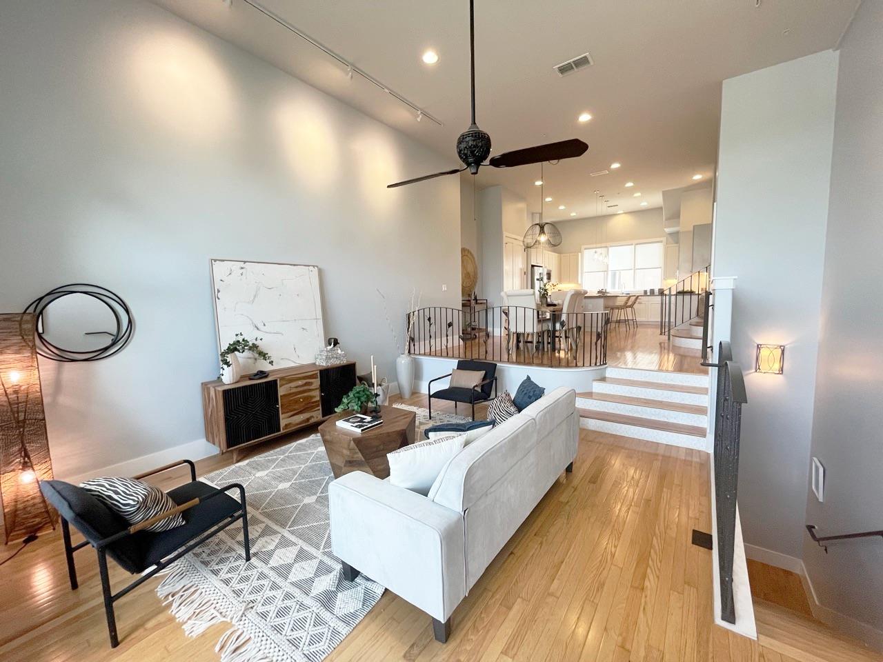 206 E Live Oak St # C, Austin, TX 78704