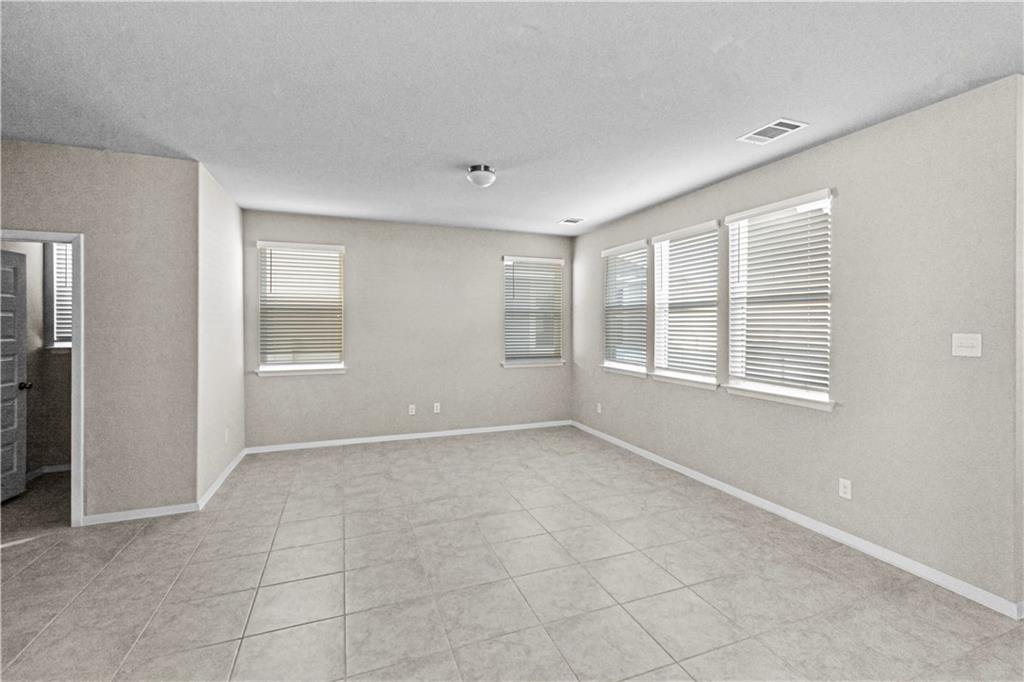 124 Fabion St, Kyle, TX 78640