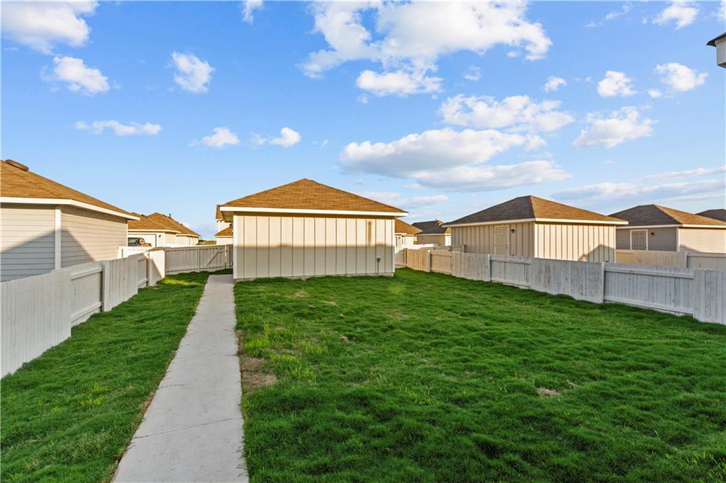 124 Fabion St, Kyle, TX 78640
