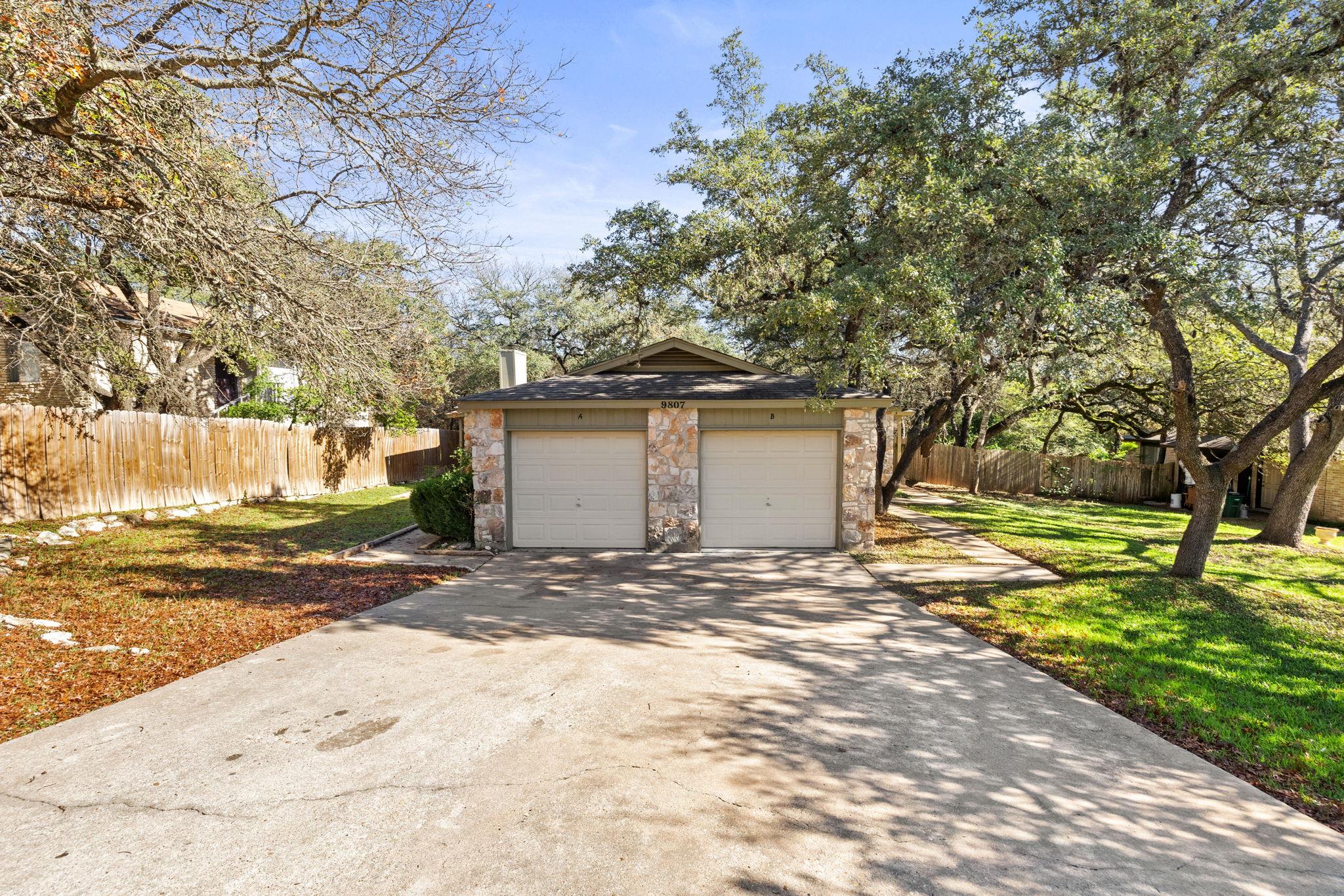 9807 Hundred Oaks Cir # B, Austin, TX 78750