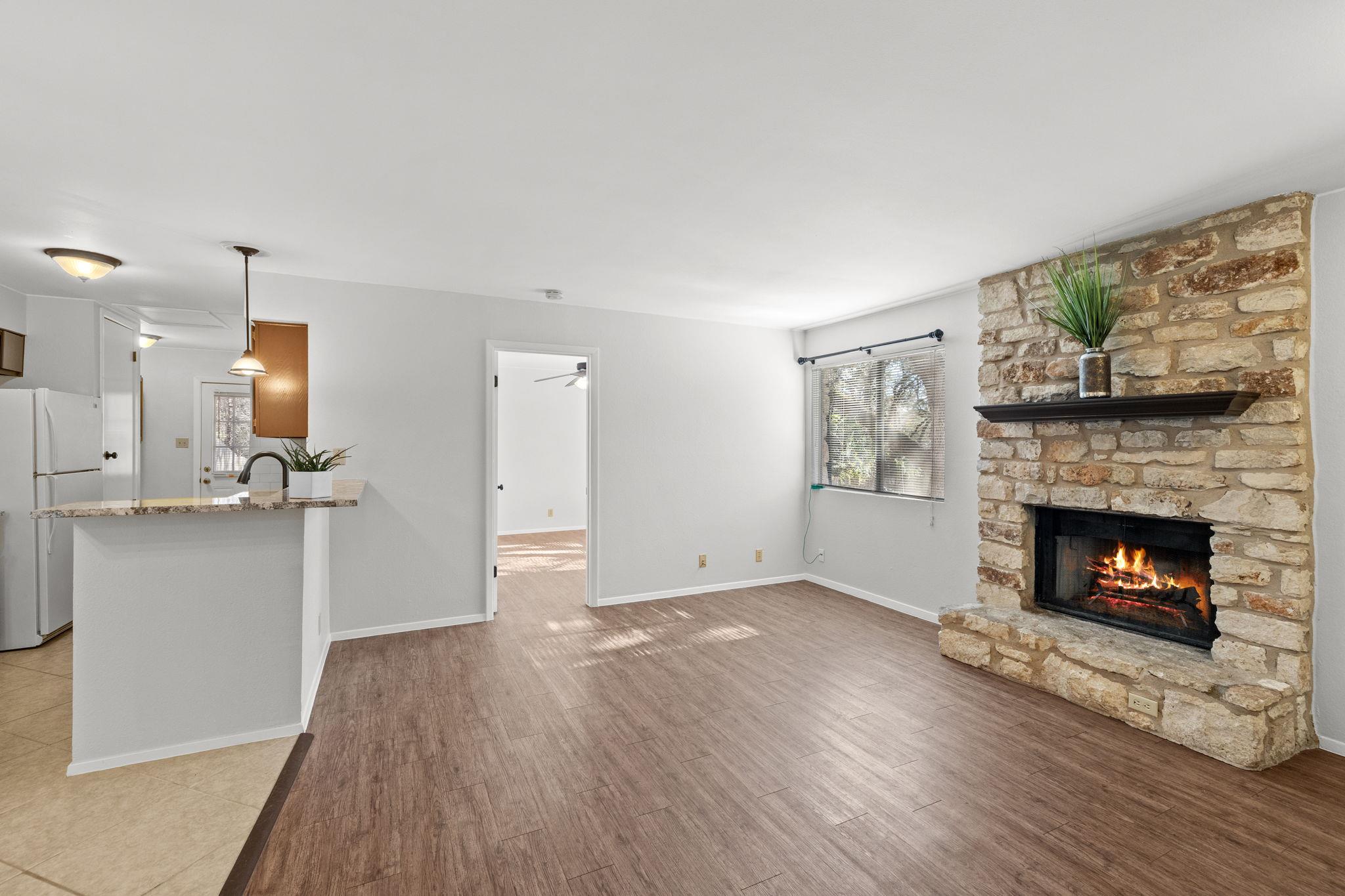 9807 Hundred Oaks Cir # B, Austin, TX 78750