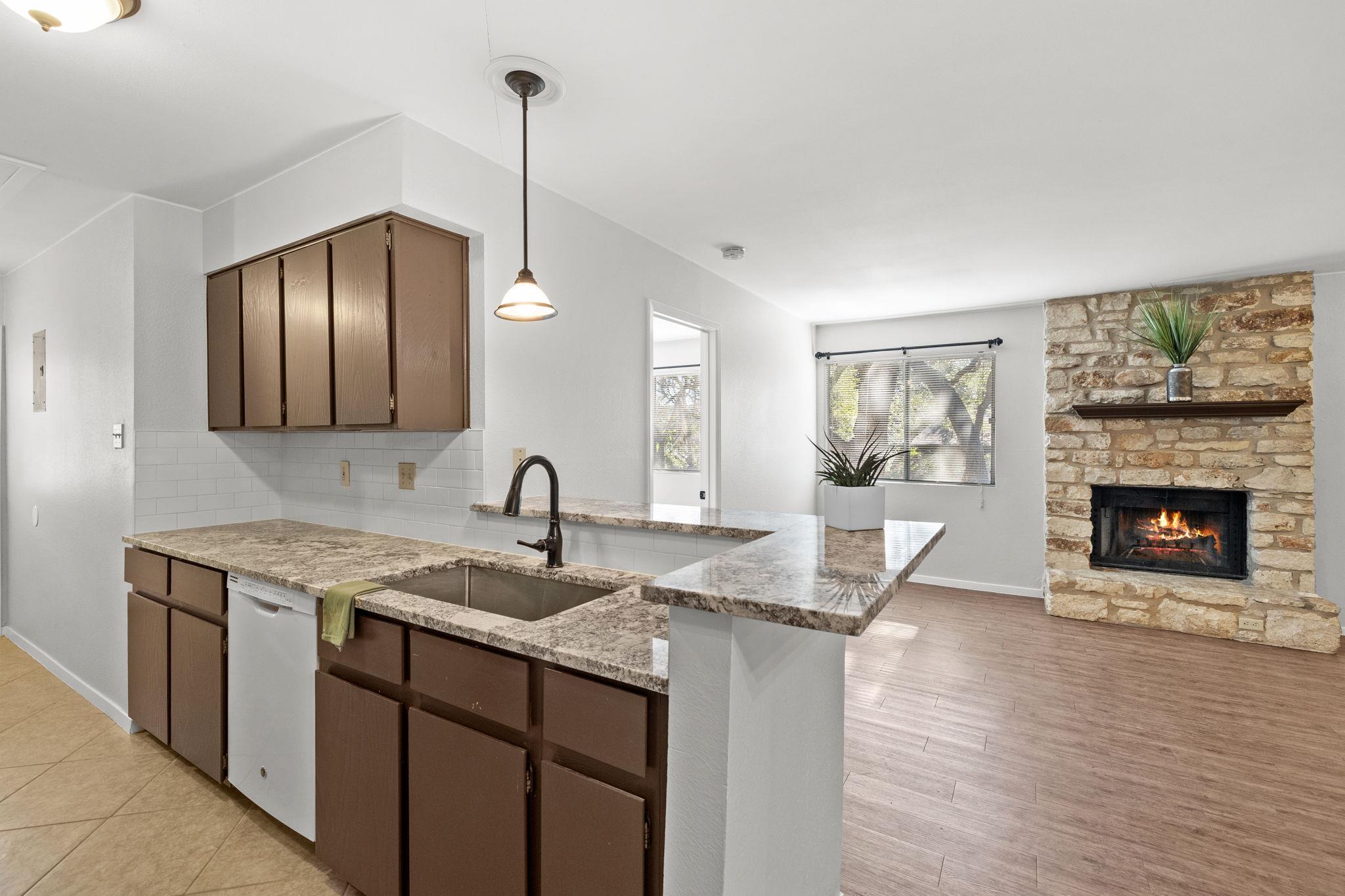 9807 Hundred Oaks Cir # B, Austin, TX 78750