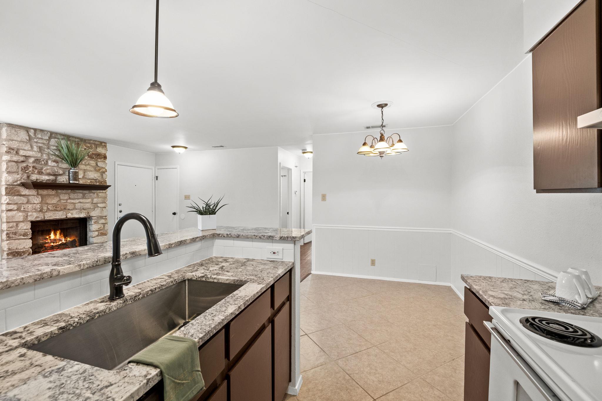 9807 Hundred Oaks Cir # B, Austin, TX 78750